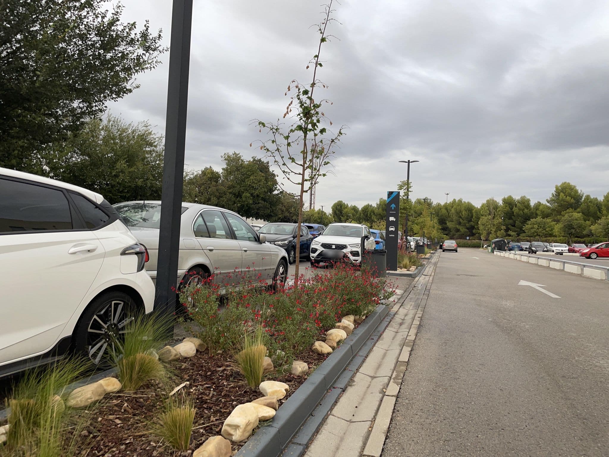 Street view near Hotel Holiday Inn Express Madrid - Getafe, Pinto — © seraq (CC BY-SA · Mapillary)