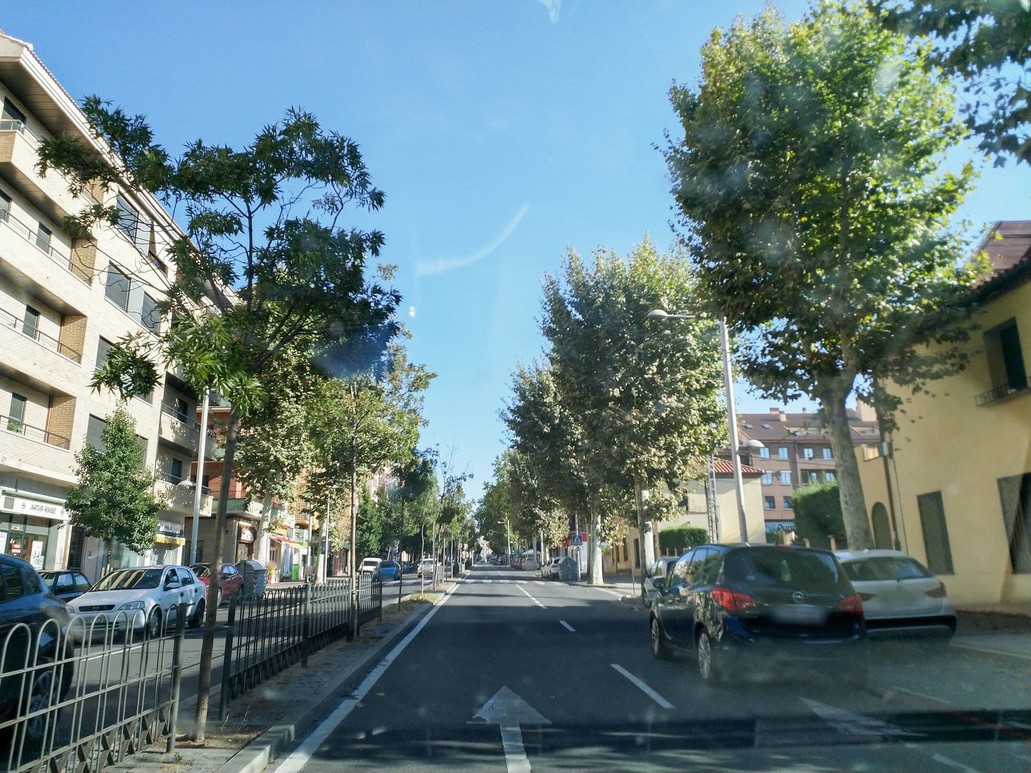 Street view near Albergue Juvenil Emperador Teodosio, Segovia — © laye (CC BY-SA · Mapillary)