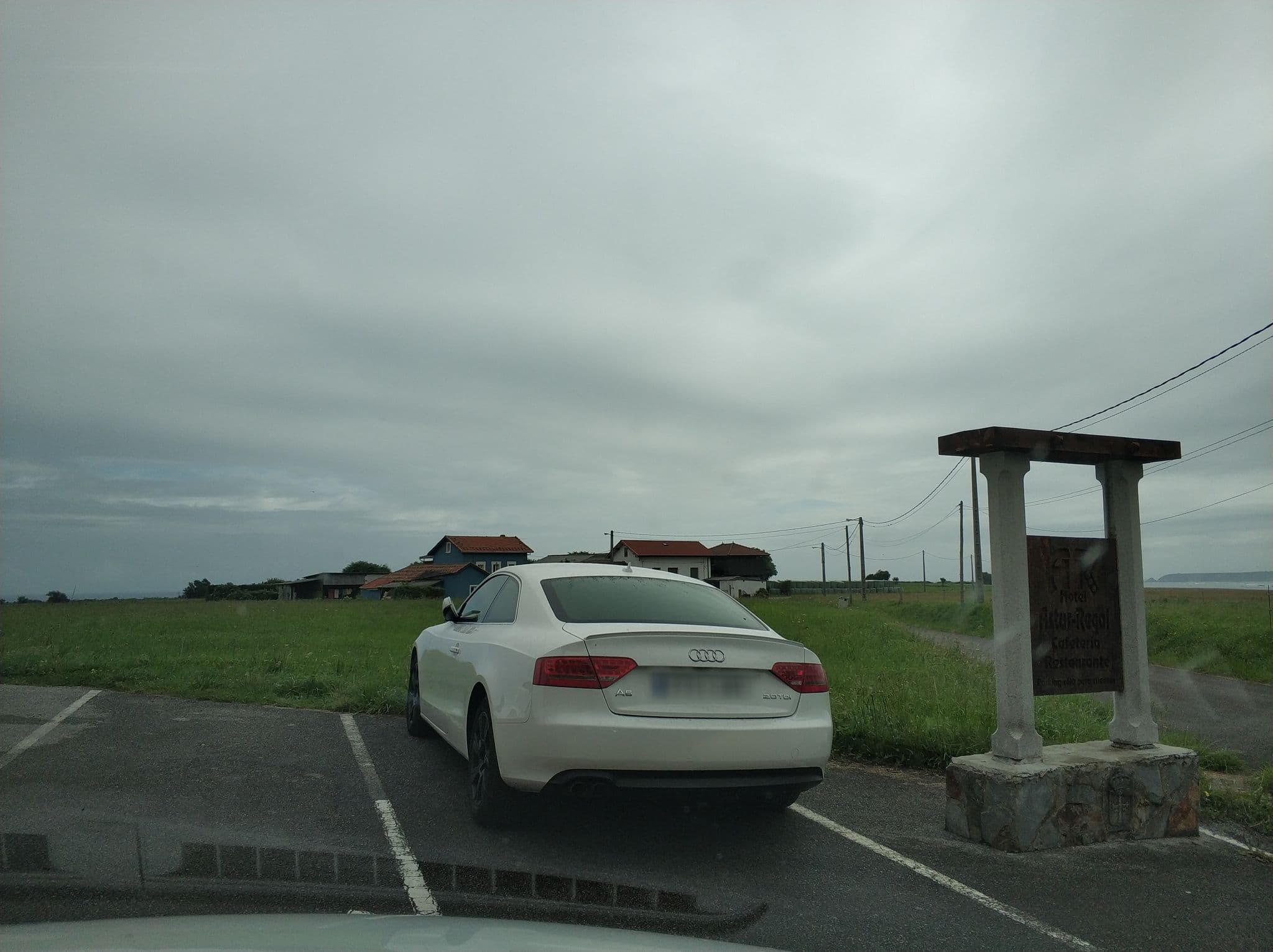 Street view near Astur-Regal, Salas — © sanchi (CC BY-SA · Mapillary)