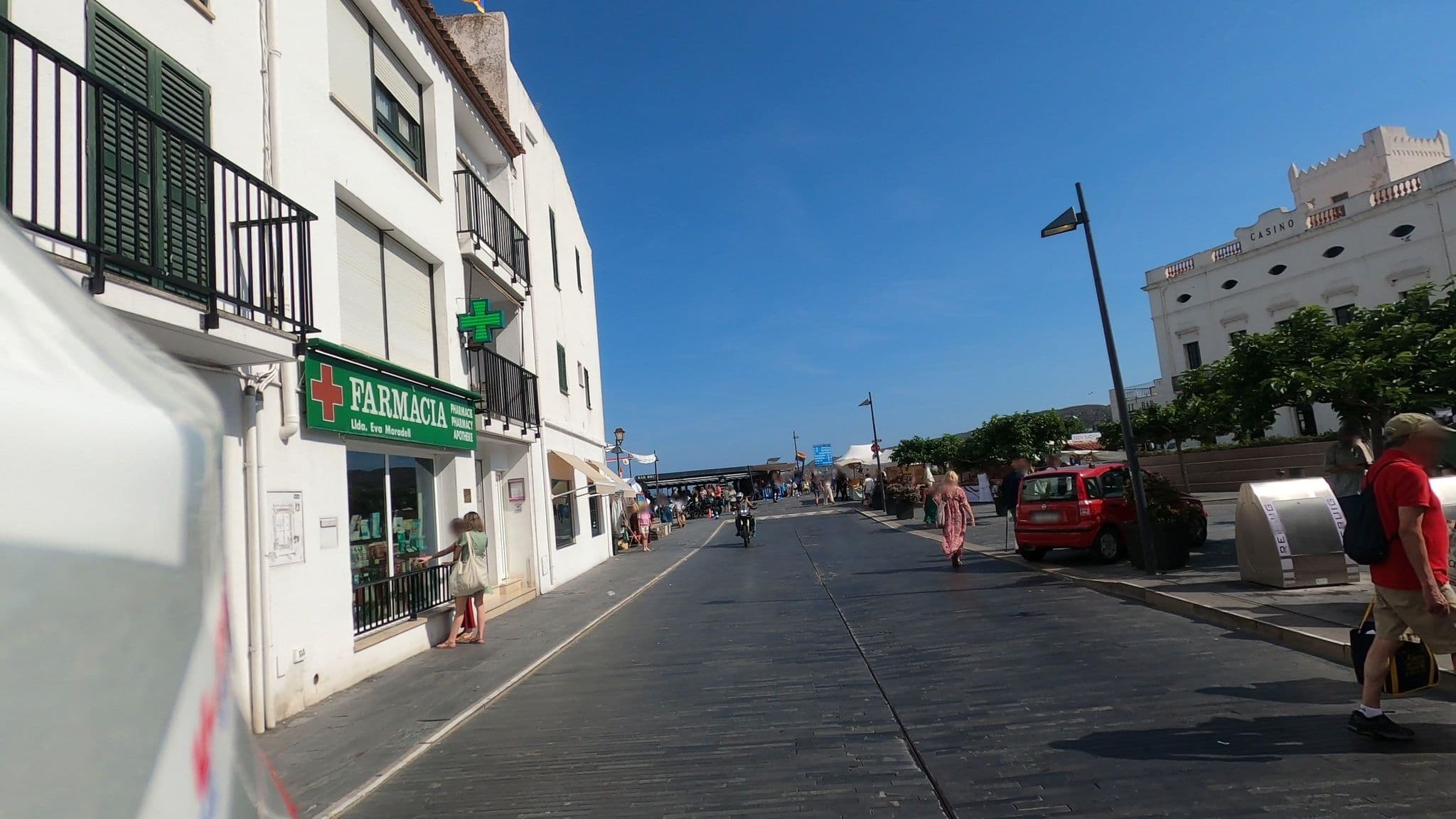 Street view near La Residencia, Cadaqués — © Viajar_en_Moto (CC BY-SA · Mapillary)