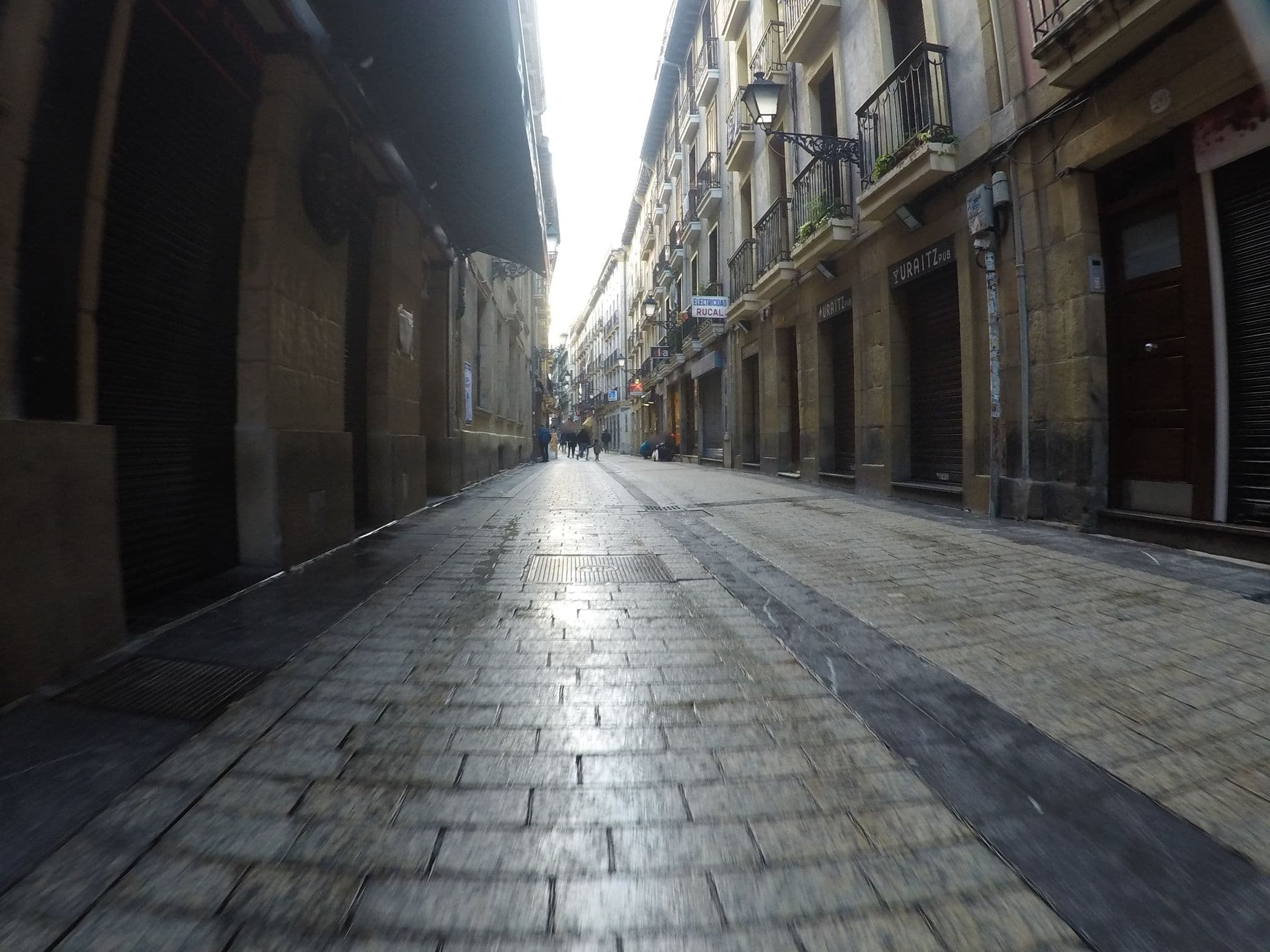 Street view near Urgull, Donostia / San Sebastián — © chrisbeddow (CC BY-SA · Mapillary)