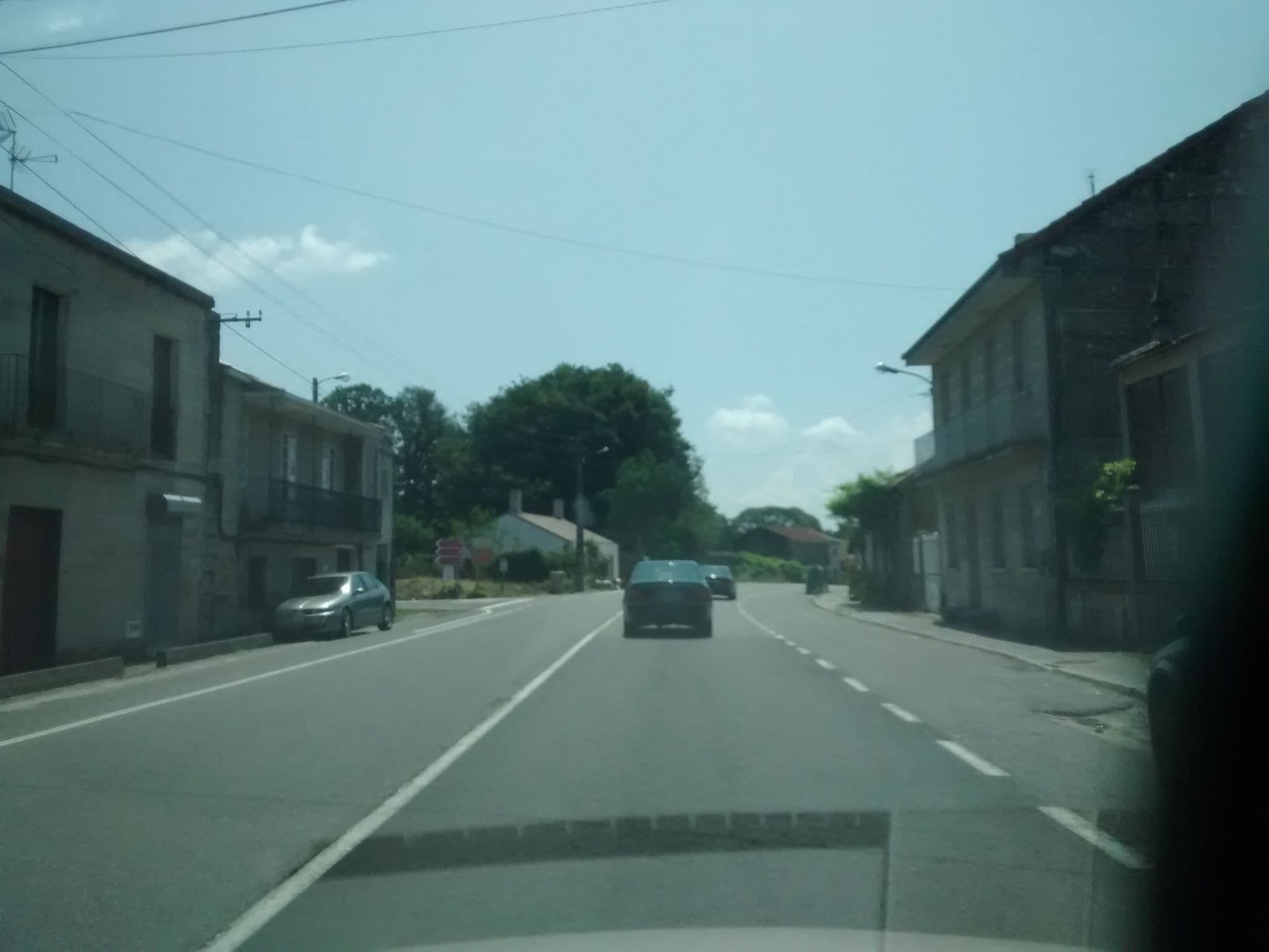 Street view near Pazo Almuzara, Boborás — © msevilla00 (CC BY-SA · Mapillary)