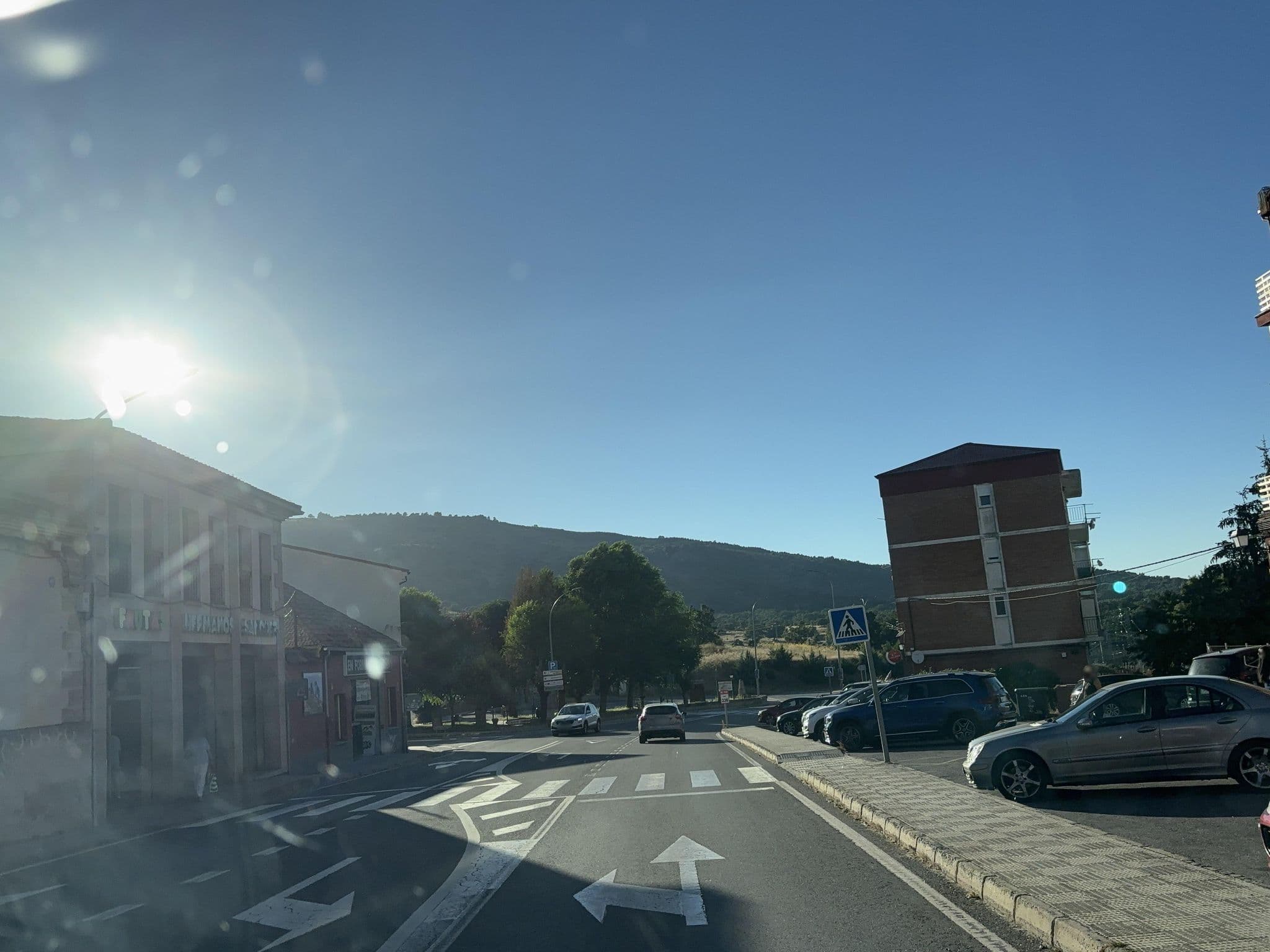Street view near Hostal "Rosi", El Barco de Ávila — © seraq (CC BY-SA · Mapillary)