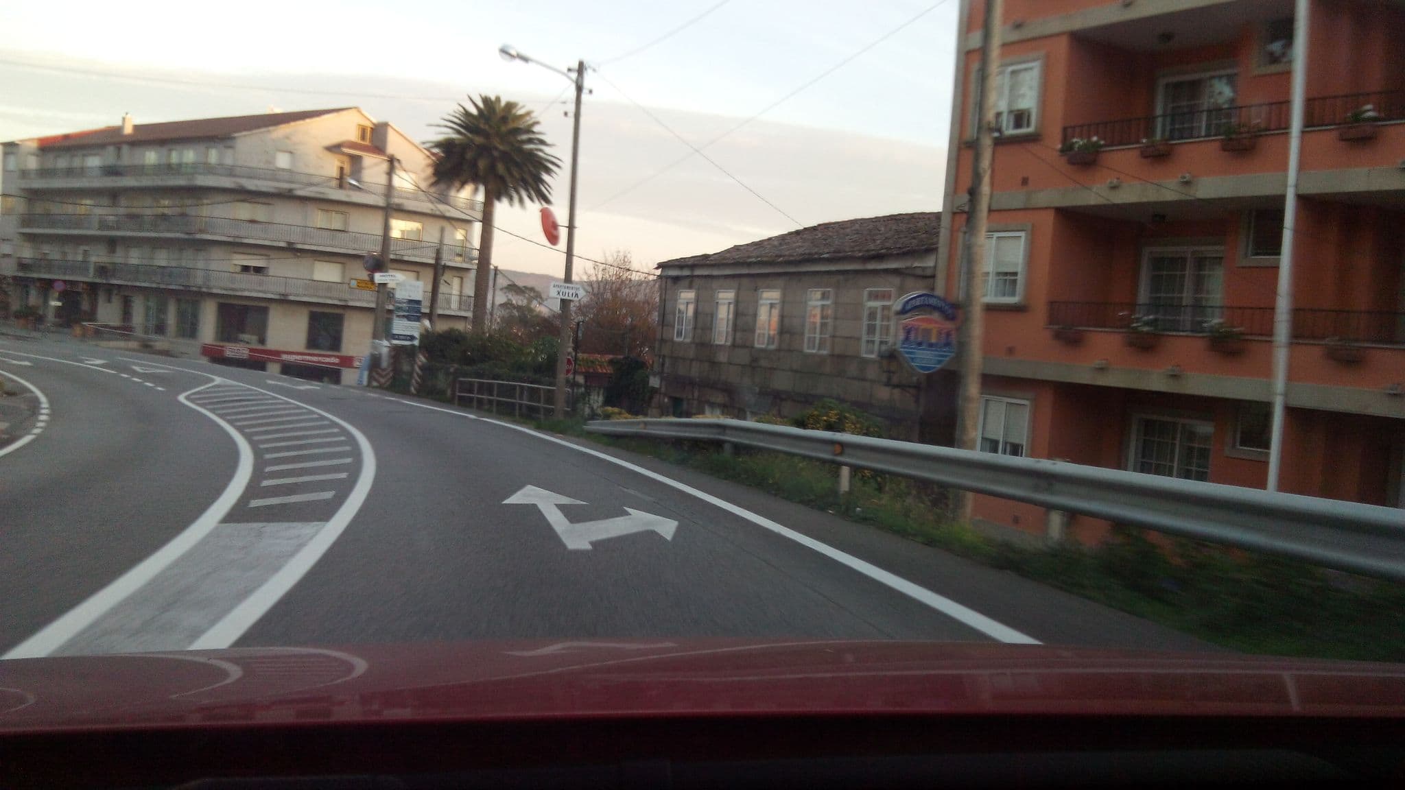 Street view near Julia, Marín — © lolailo (CC BY-SA · Mapillary)