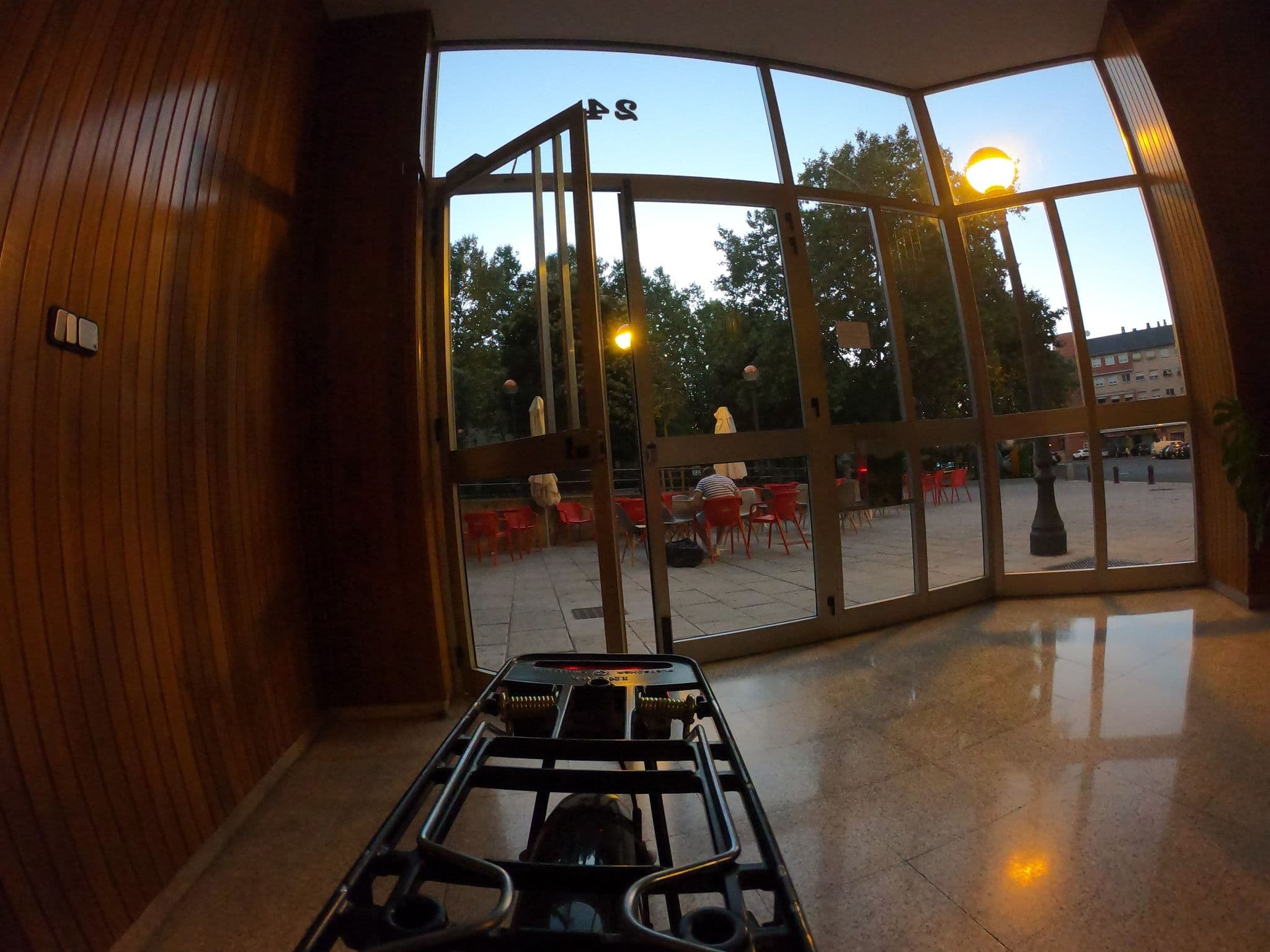 Street view near Pensión Parque del Ebro, Logroño — © rubencarbonero (CC BY-SA · Mapillary)