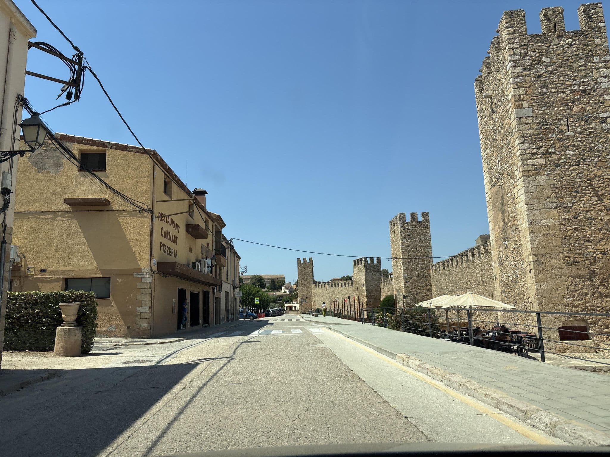 Street view near Cal Cardús, Montblanc — © u001 (CC BY-SA · Mapillary)