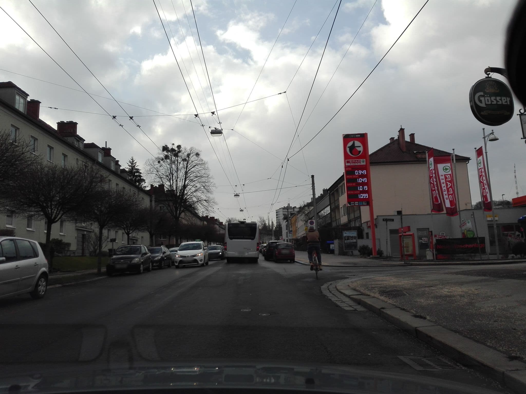 Street view near Apartments CITY Stadion, Gaumberg — © suriv (CC BY-SA · Mapillary)