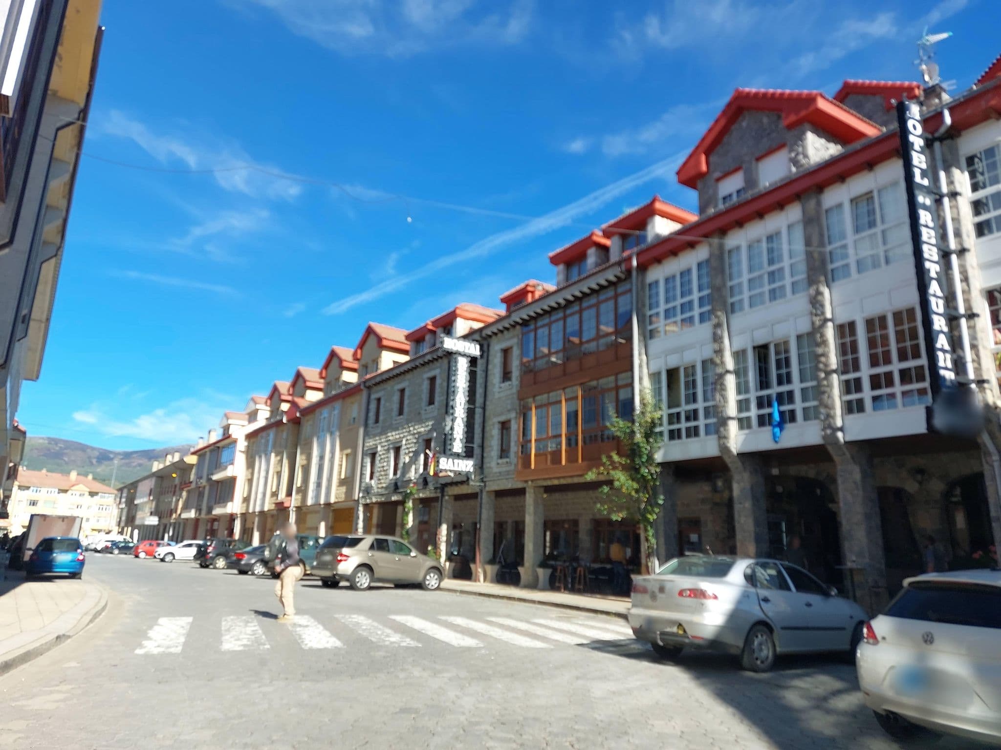 Street view near Presa, Valderrueda — © 5rmft (CC BY-SA · Mapillary)