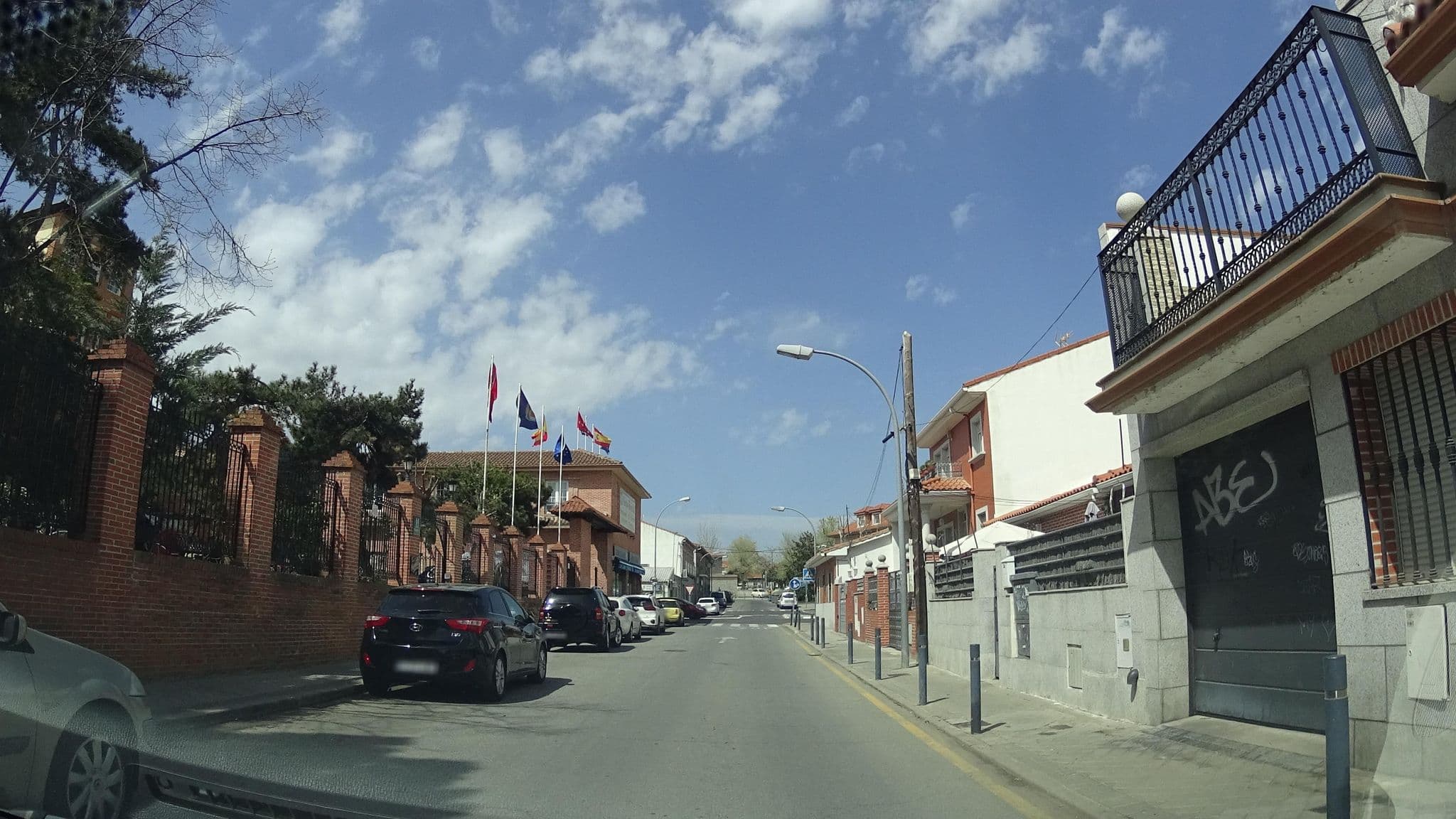 Street view near Gran Hostal El Chiscón, Colmenar Viejo — © robertogeb (CC BY-SA · Mapillary)