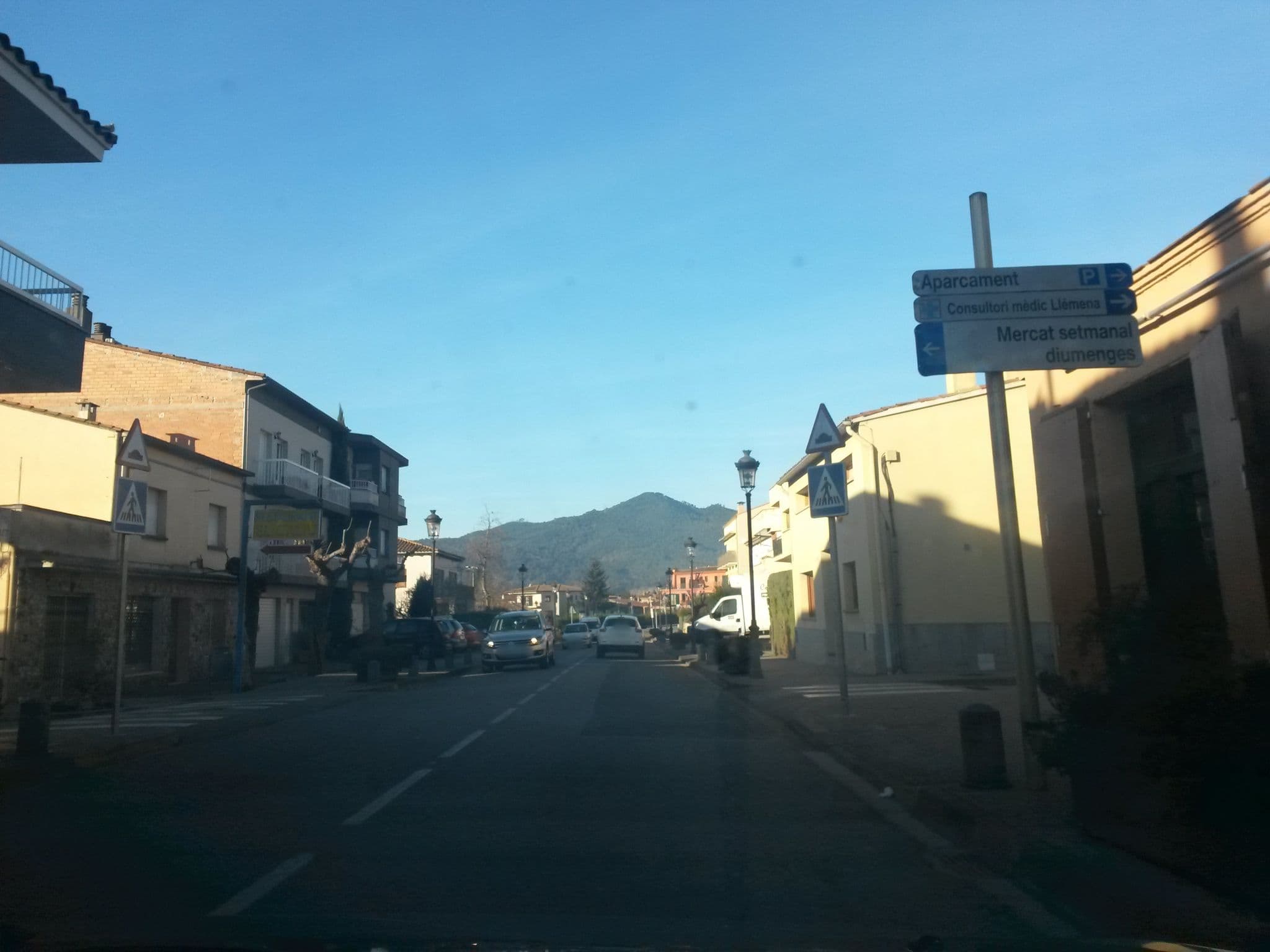 Street view near Hostal i Bar del Forn, Bescanó — © xevi (CC BY-SA · Mapillary)