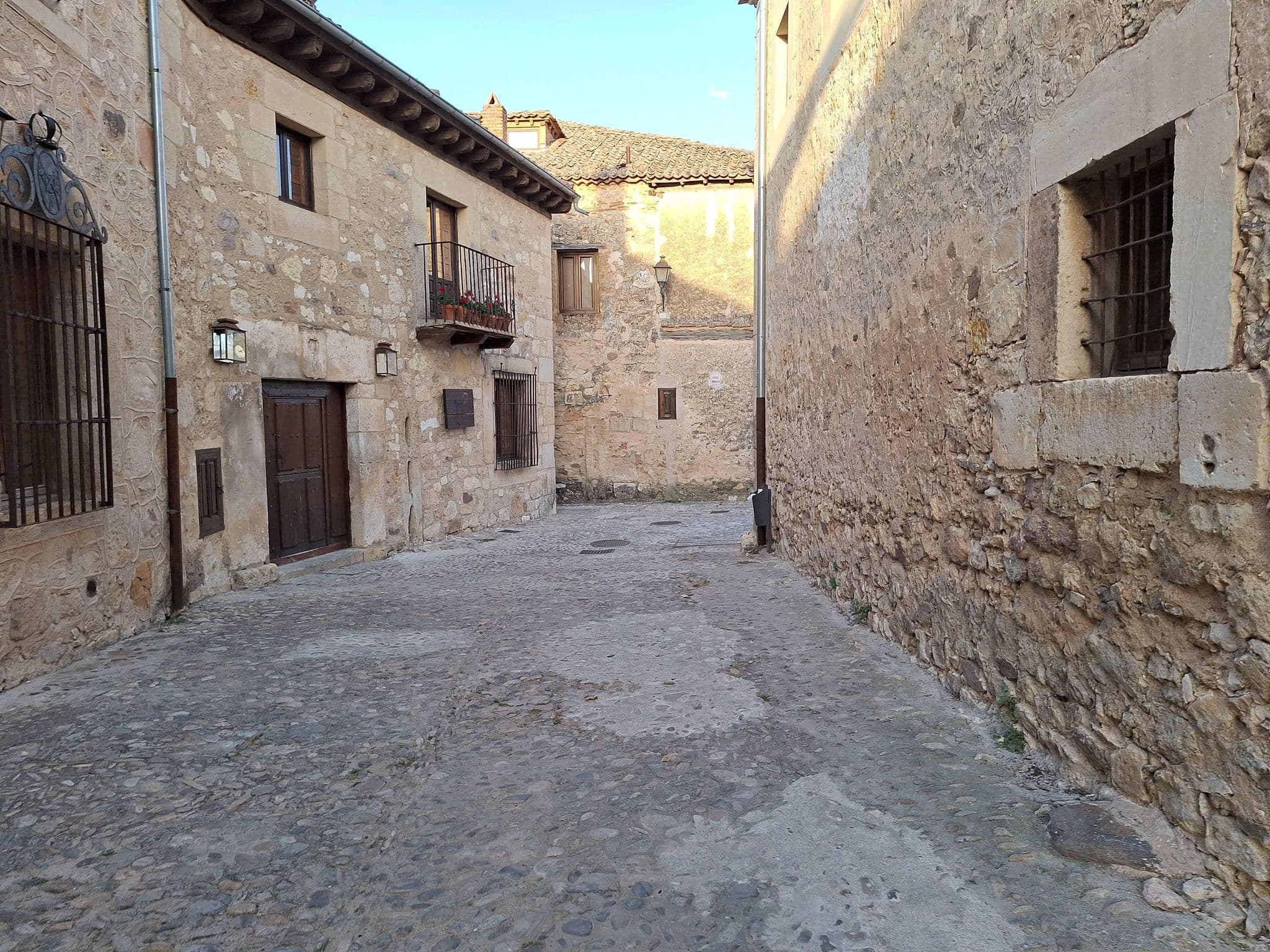 Street view near Casa Taberna, La Cuesta — © Albergarri788 (CC BY-SA · Mapillary)
