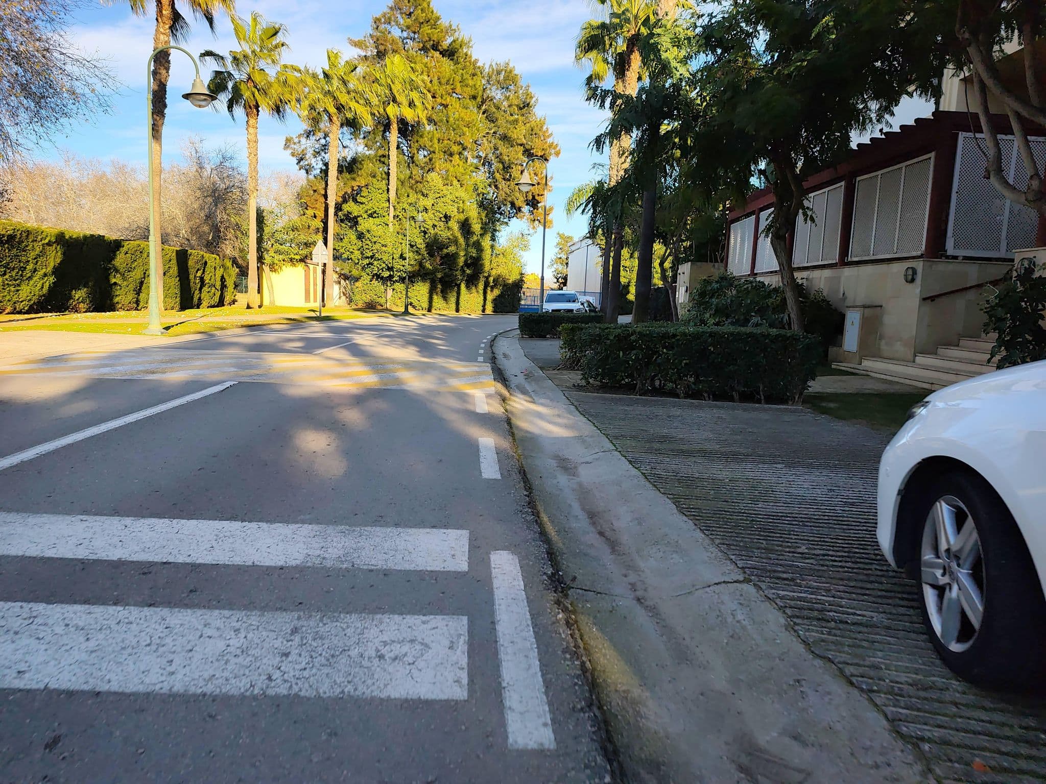 Street view near Sotogrande Marina Club, San Enrique de Guadiaro — © Duro (CC BY-SA · Mapillary)