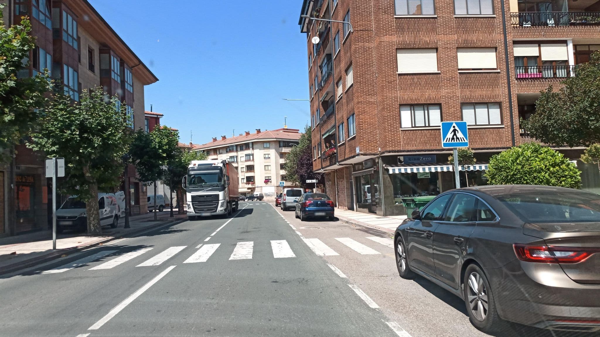 Street view near Albergue de peregrinos, Briviesca — © leteristo (CC BY-SA · Mapillary)