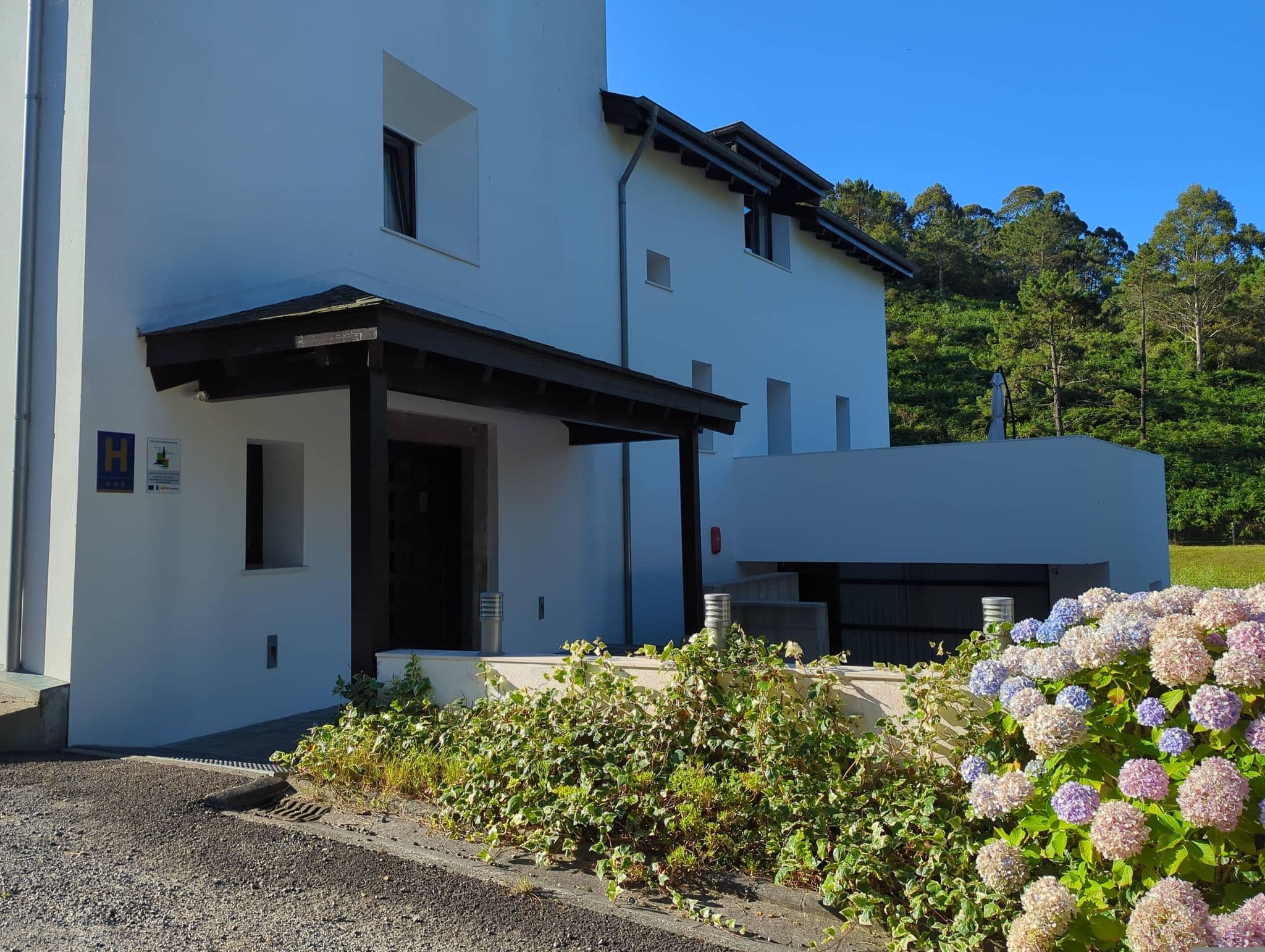 Street view near Finca Portizuelo, Navia — © mwiedmann (CC BY-SA · Mapillary)