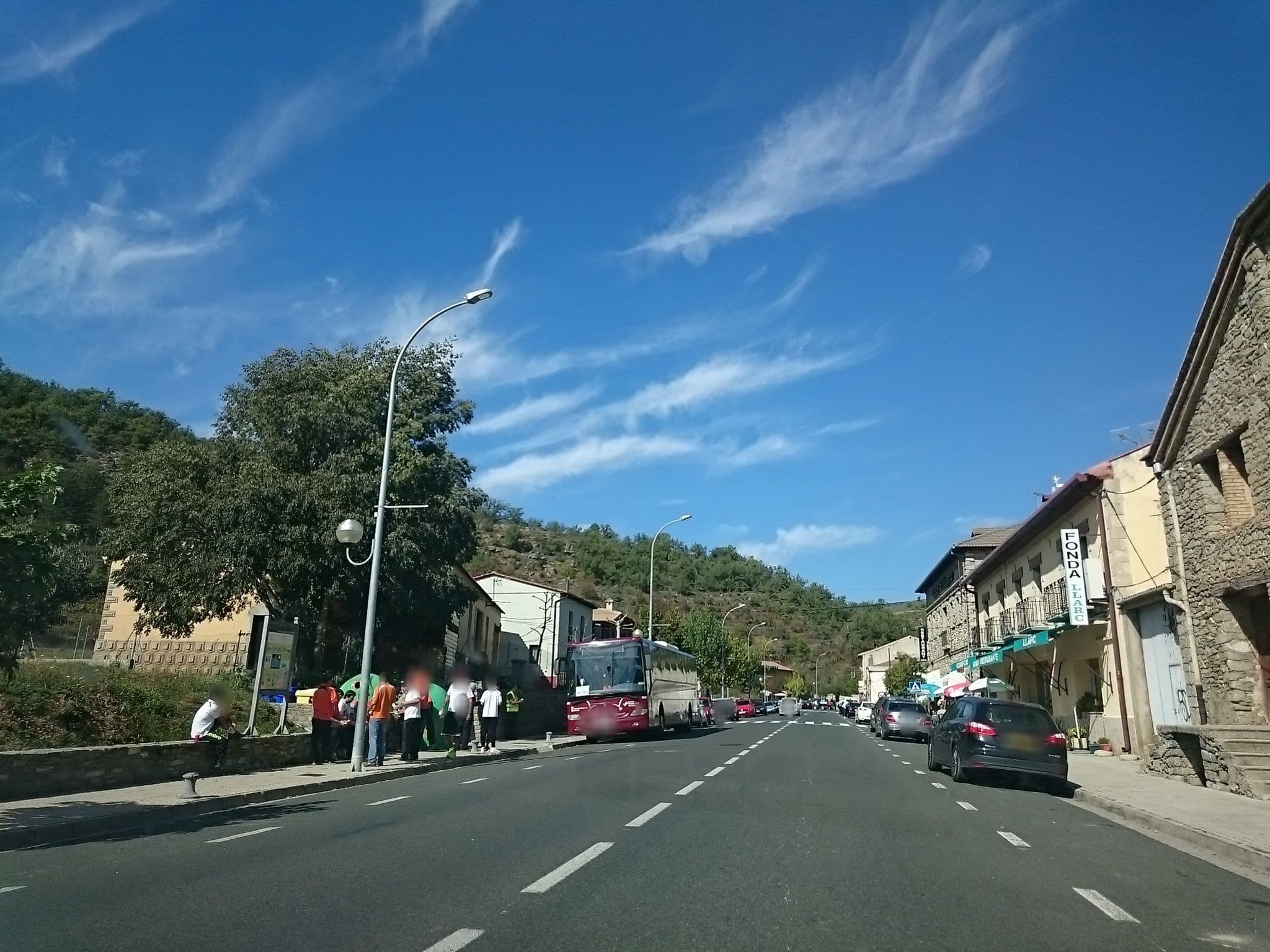 Street view near Fonda Llarc, Tremp — © yopaseopor (CC BY-SA · Mapillary)