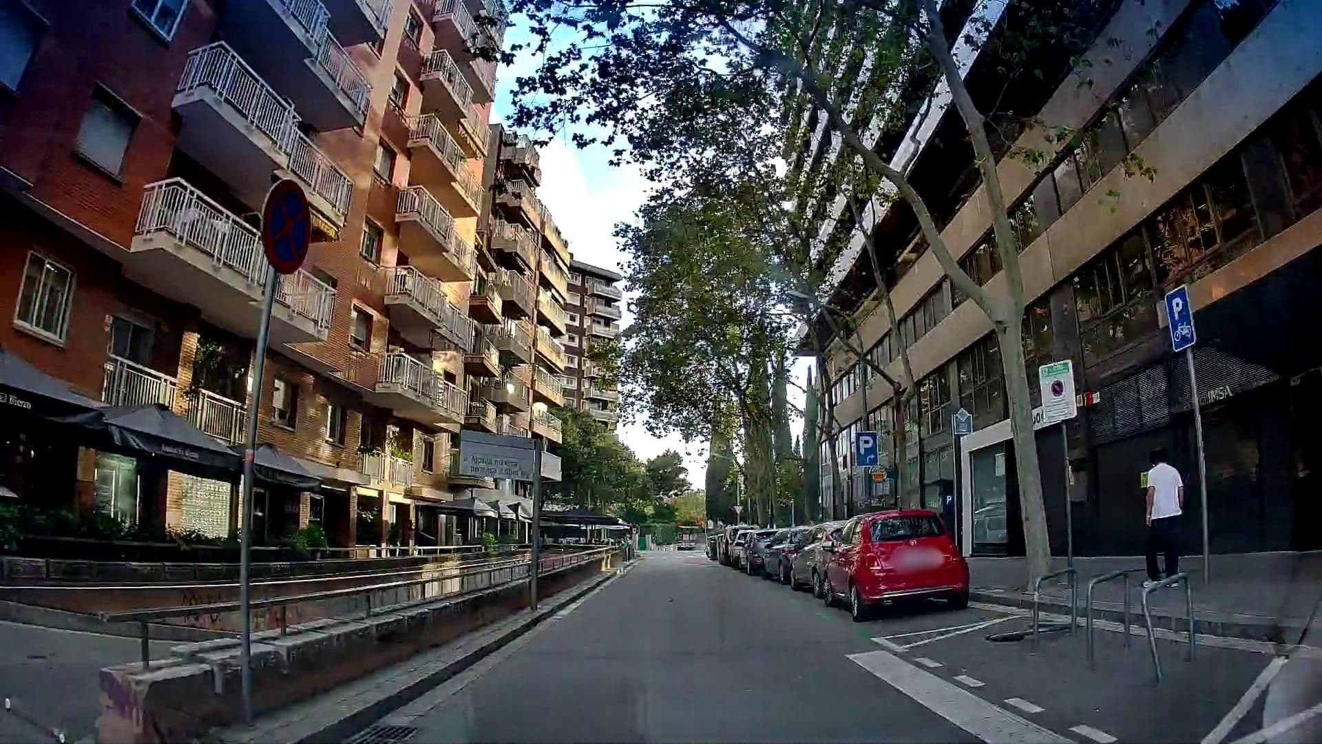 Street view near Moxy Barcelona, Hostafrancs — © m_esp_32 (CC BY-SA · Mapillary)