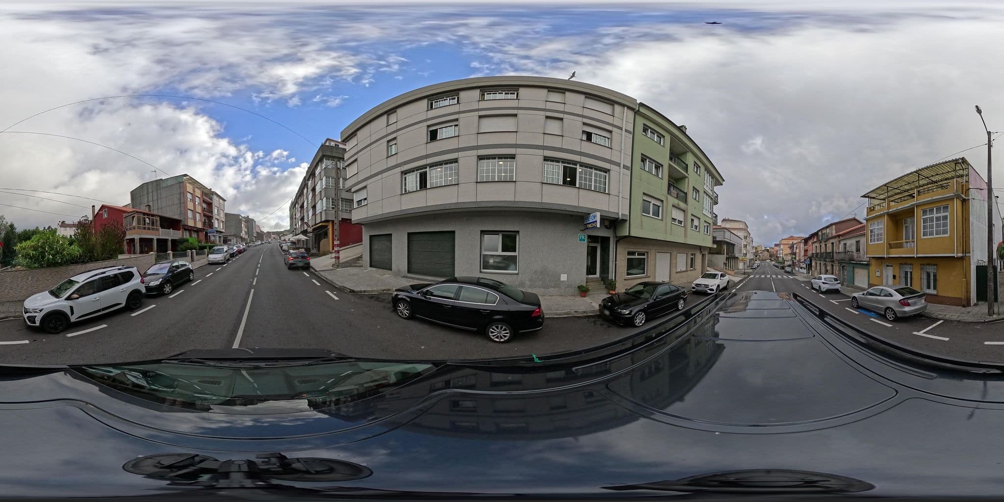 Street view near Hostal O Pincho, Camariñas — © seraq (CC BY-SA · Mapillary)