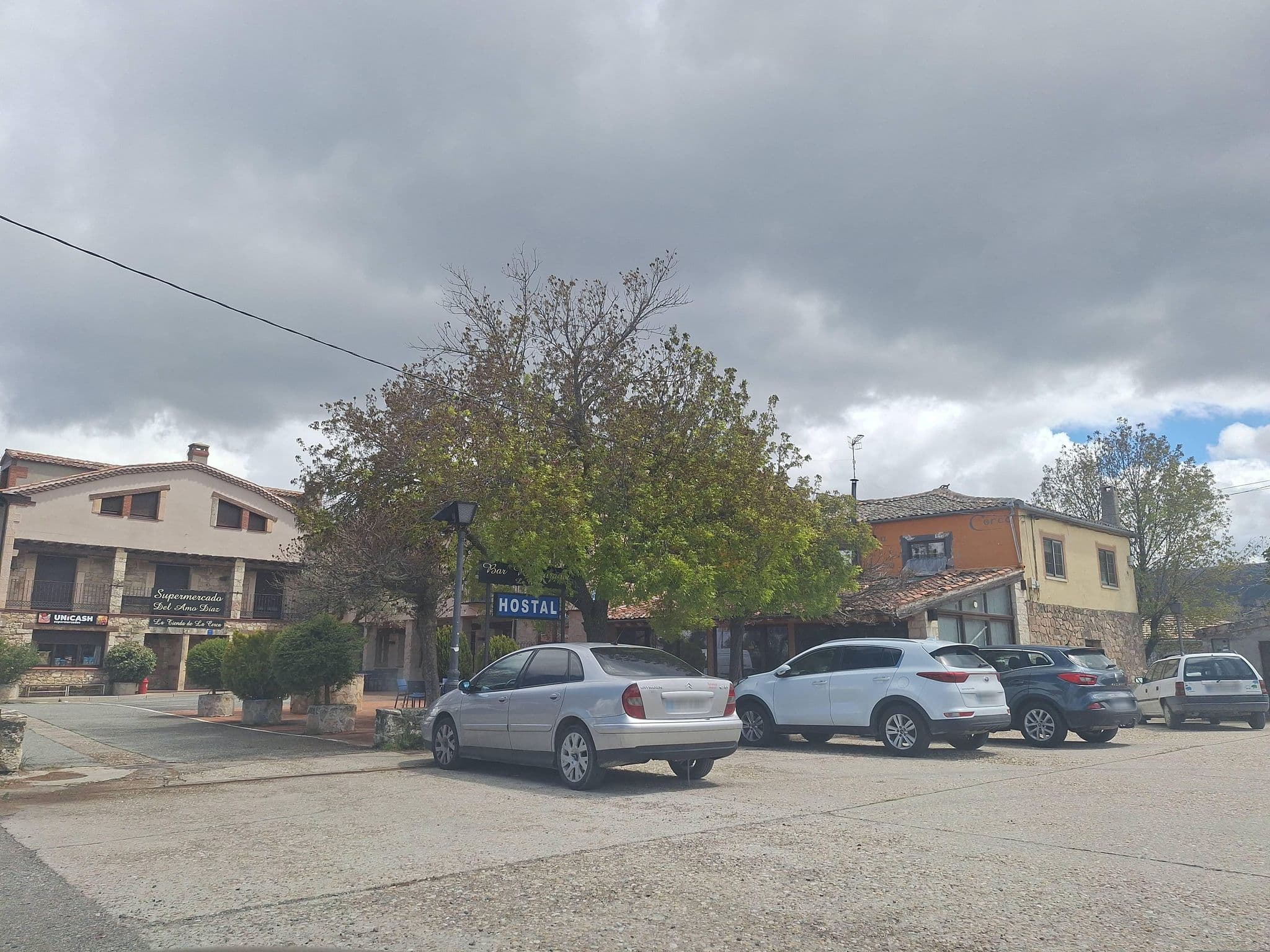 Street view near Hostal La Cerca, Buitrago del Lozoya — © Albergarri788 (CC BY-SA · Mapillary)