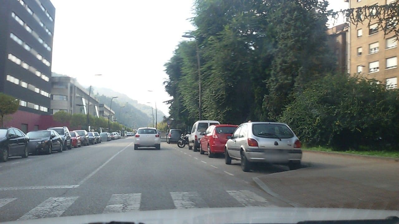 Street view near Albergue Residencia Universitaria de Mieres, Mieres — © edrux (CC BY-SA · Mapillary)