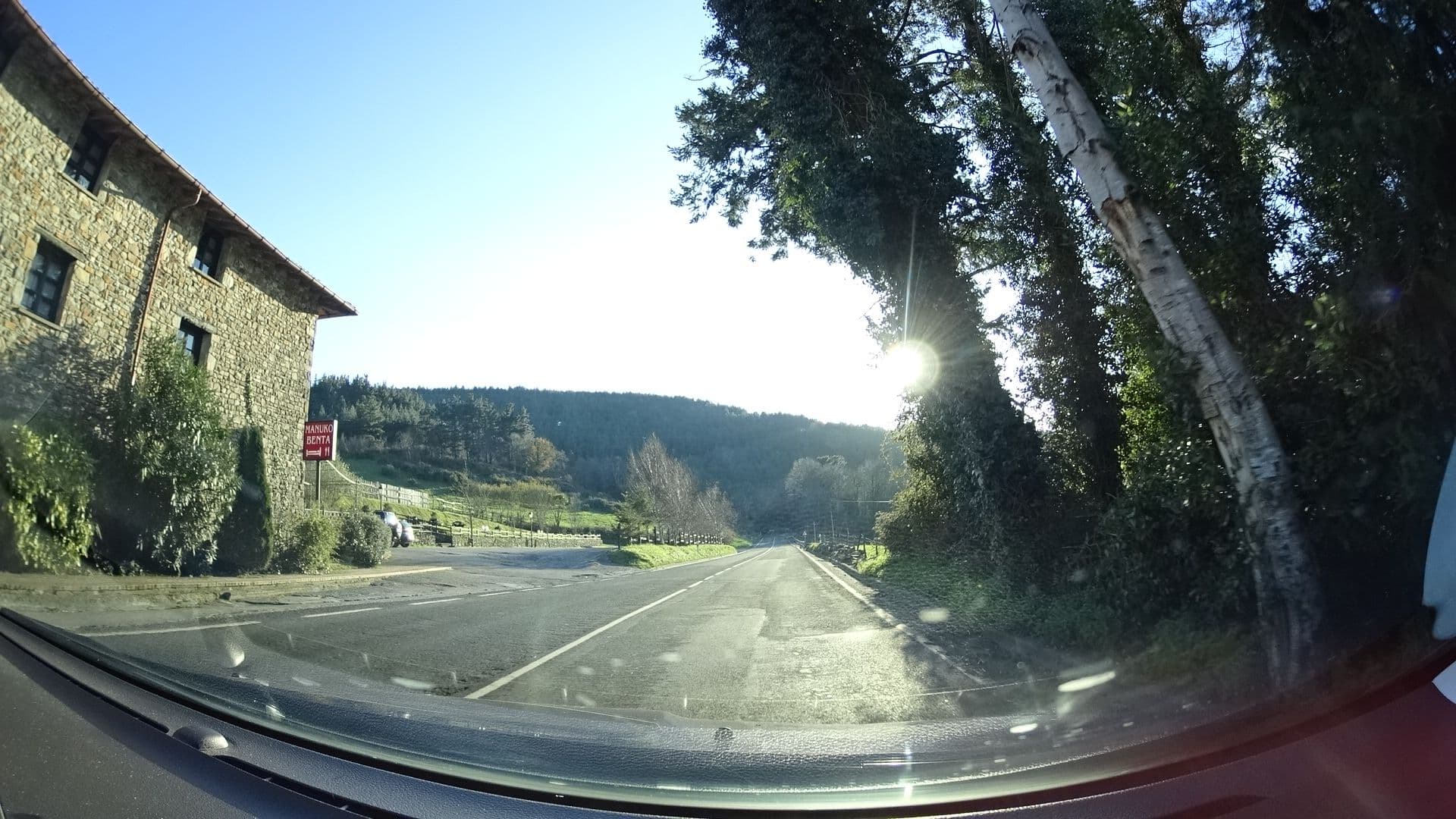 Street view near Mañuko aterpetxea, Bermeo — © sashazykov (CC BY-SA · Mapillary)