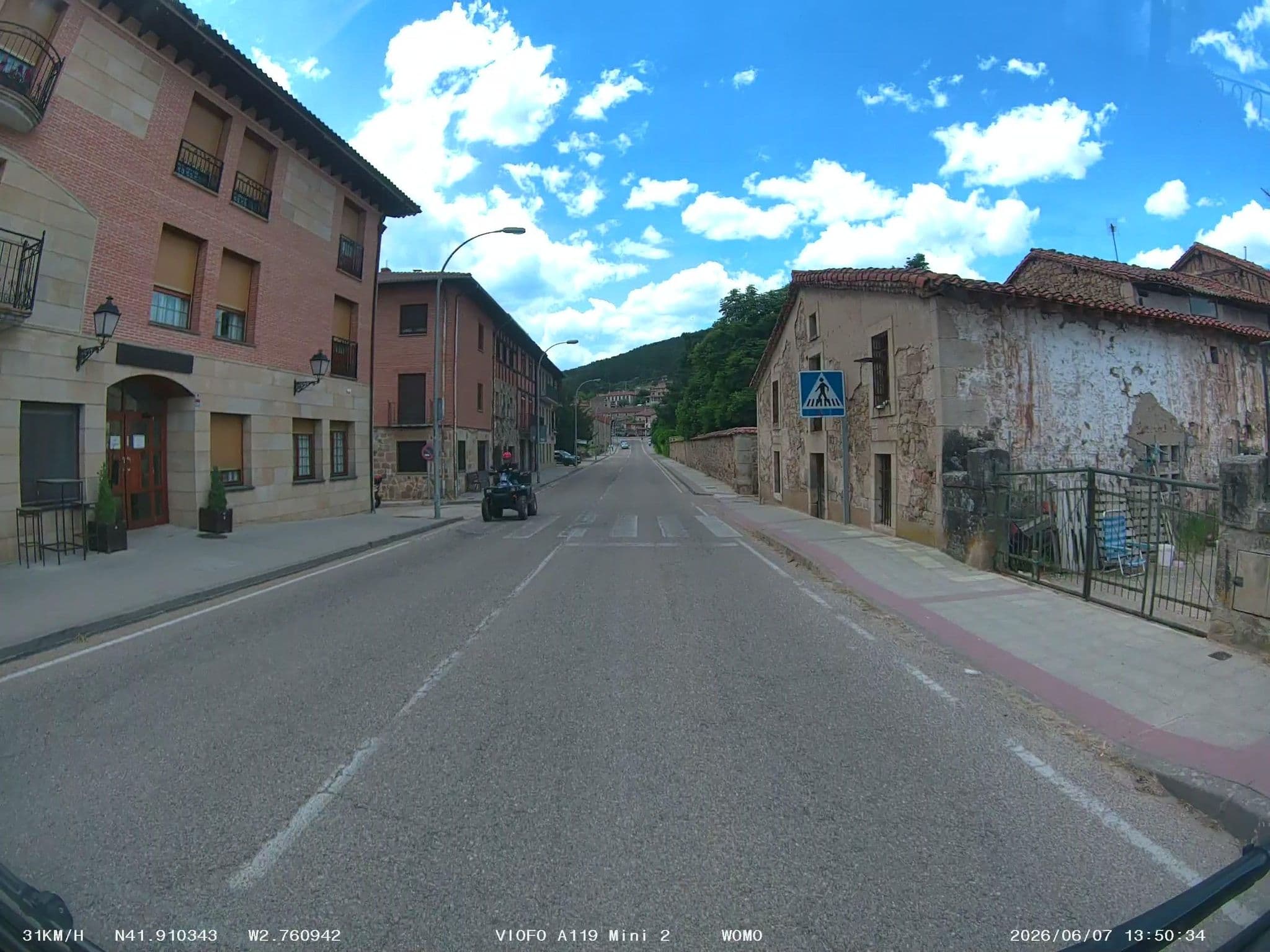 Street view near Hotel Rural Villa de Vinuesa, Vinuesa — © soulcover (CC BY-SA · Mapillary)