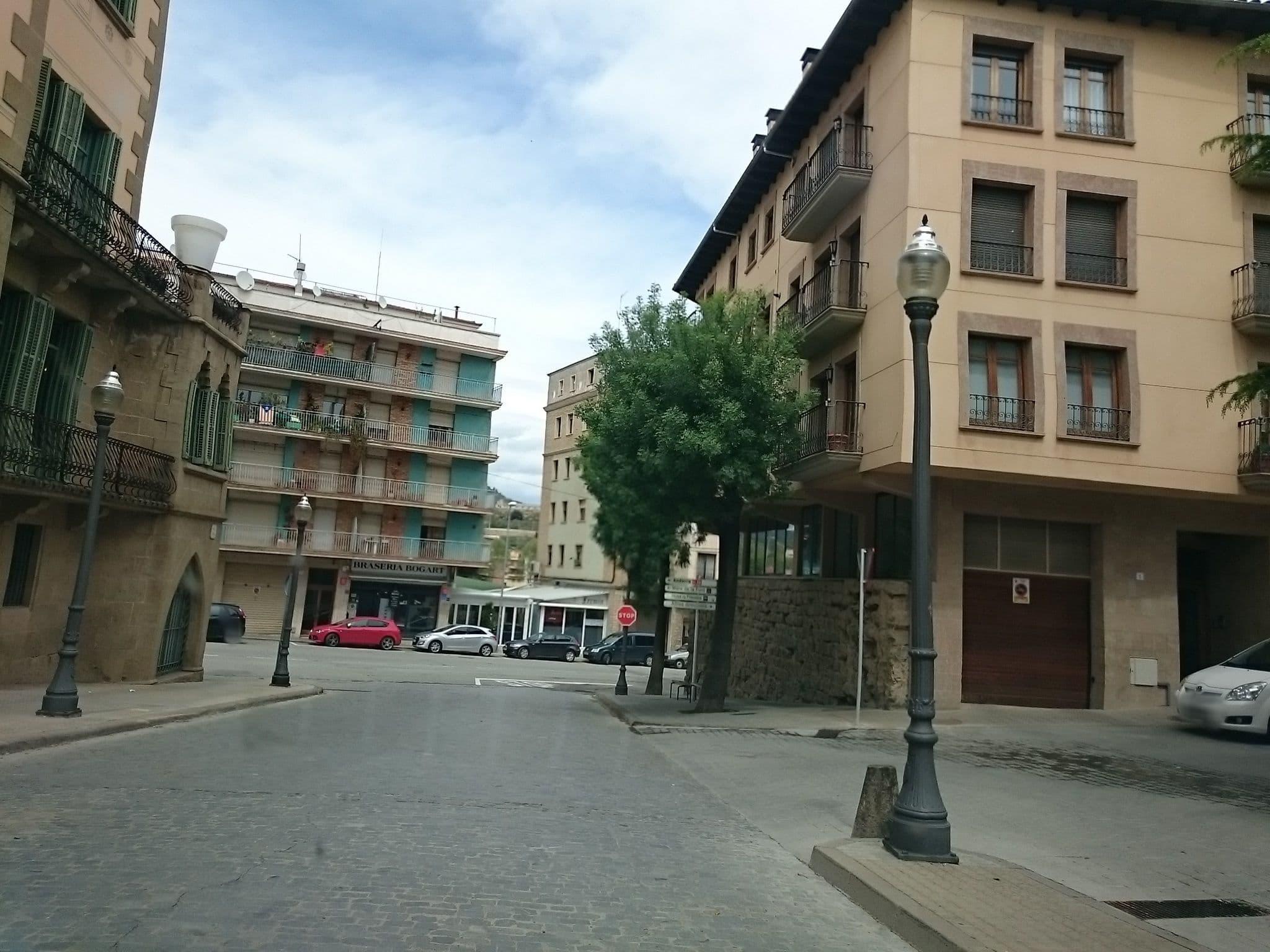 Street view near Sant Roc, Solsona — © yopaseopor (CC BY-SA · Mapillary)