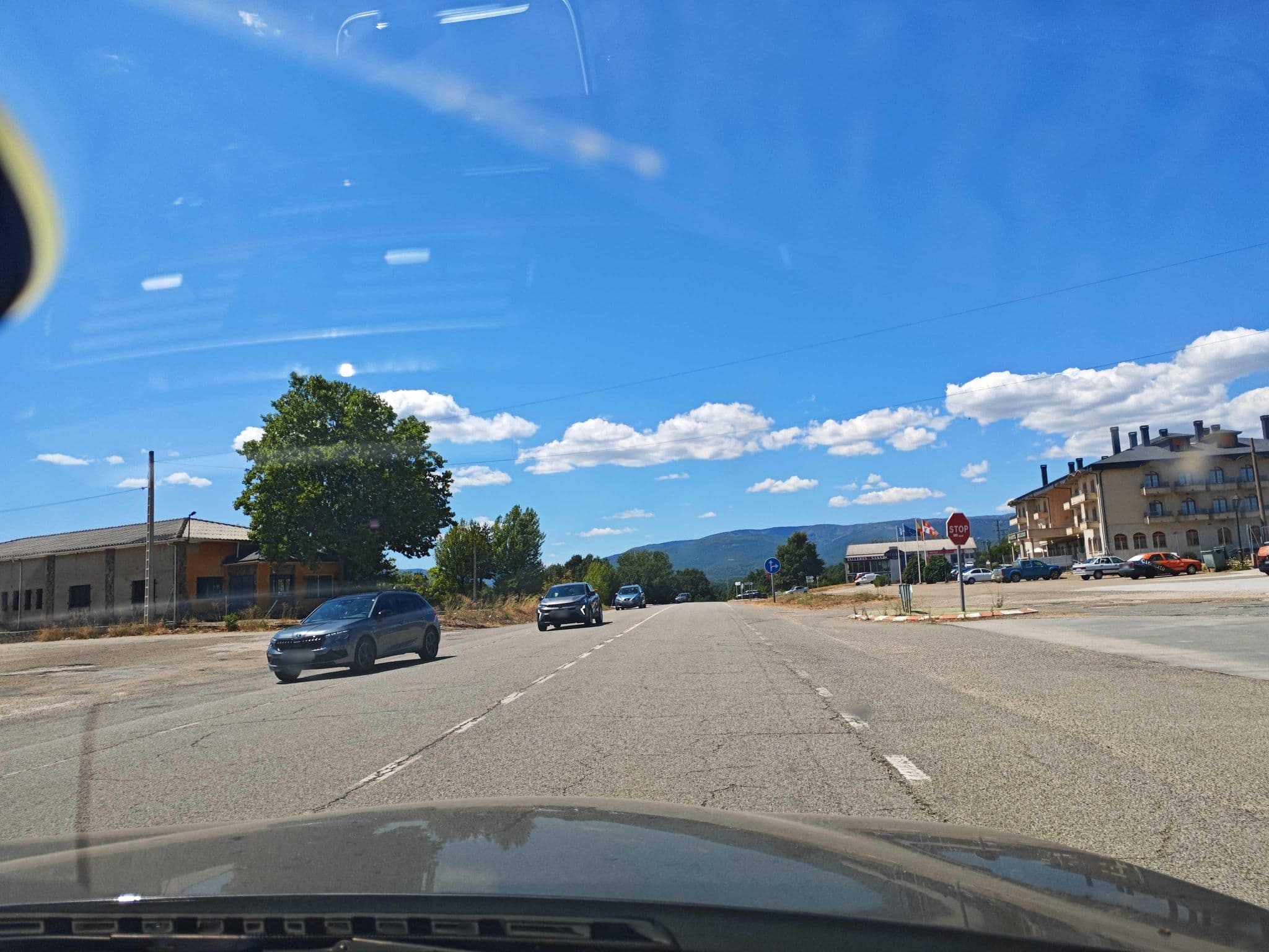 Street view near Hostal Los Perales, Puebla de Sanabria — © polkillas (CC BY-SA · Mapillary)