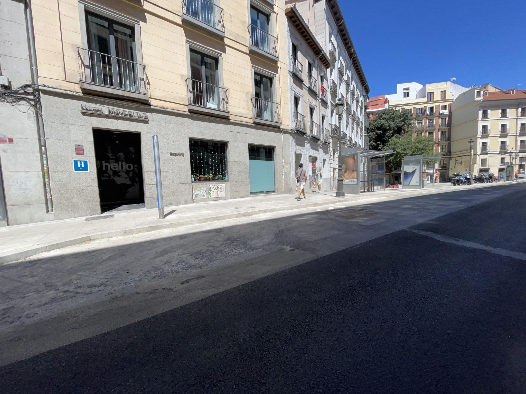 Street view near Mayerling, La Latina — © seraq (CC BY-SA · Mapillary)