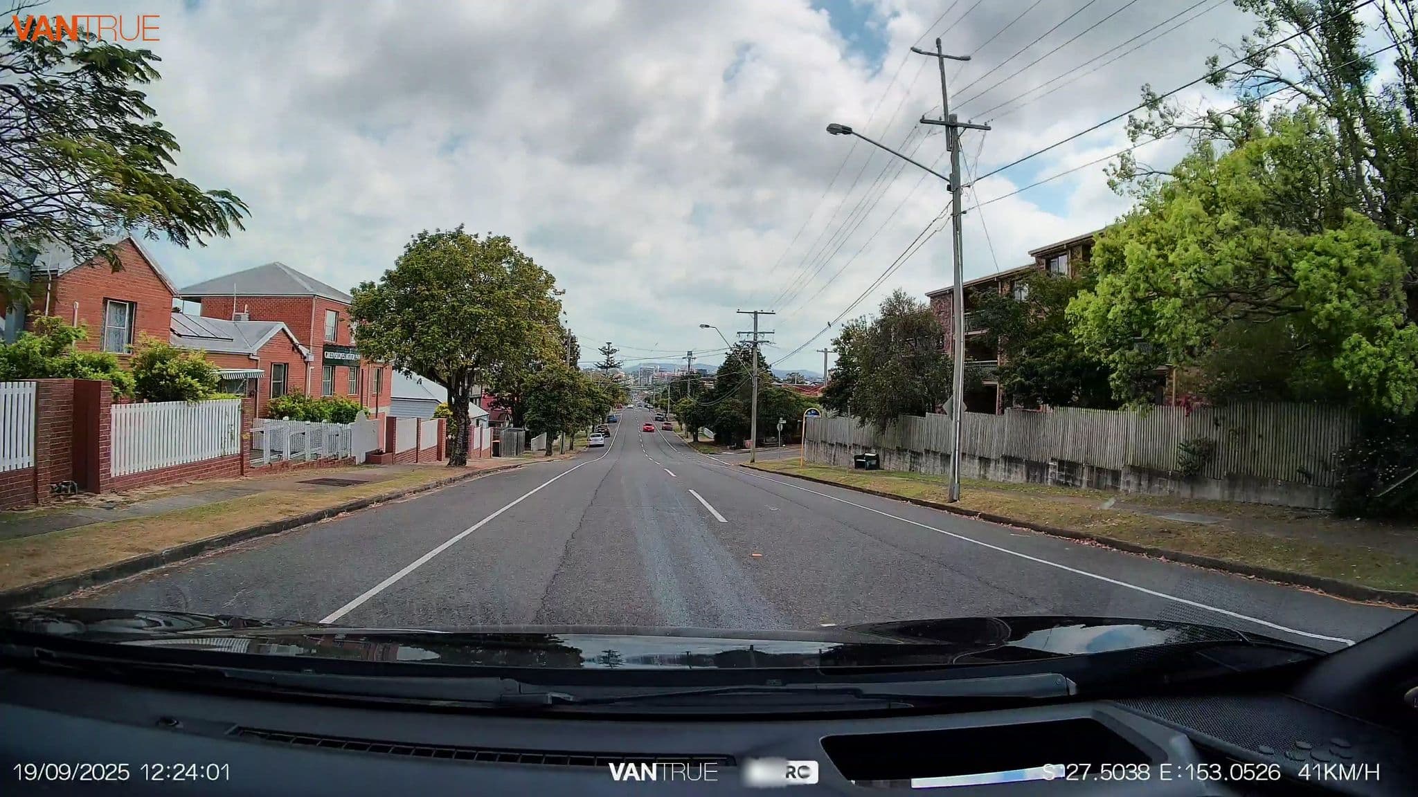 Street view near Greenslopes Motor Inn, Greenslopes — © davidar (CC BY-SA · Mapillary)