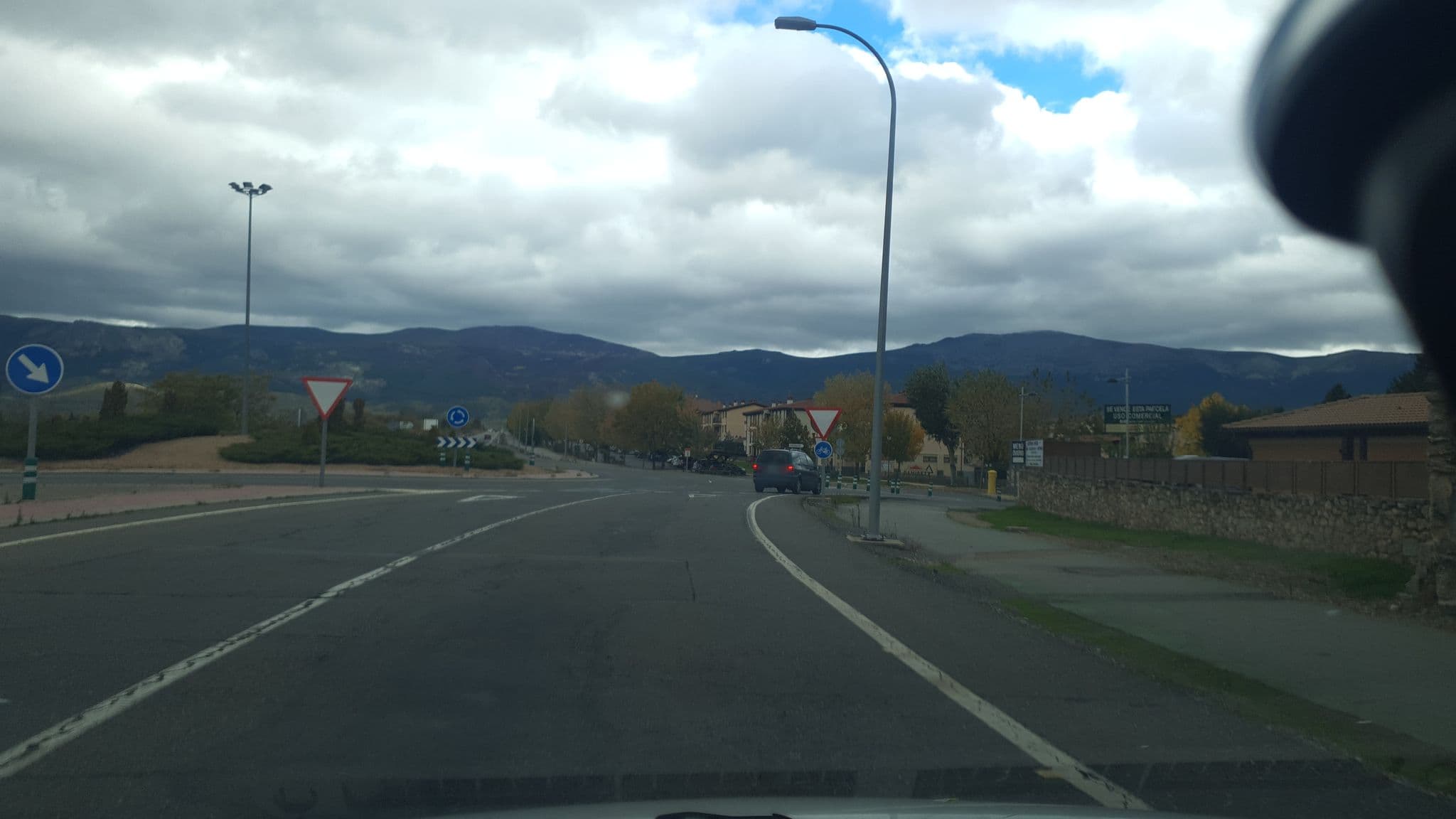 Street view near Hotel Santana, Palazuelos de Eresma — © nyk0la3 (CC BY-SA · Mapillary)