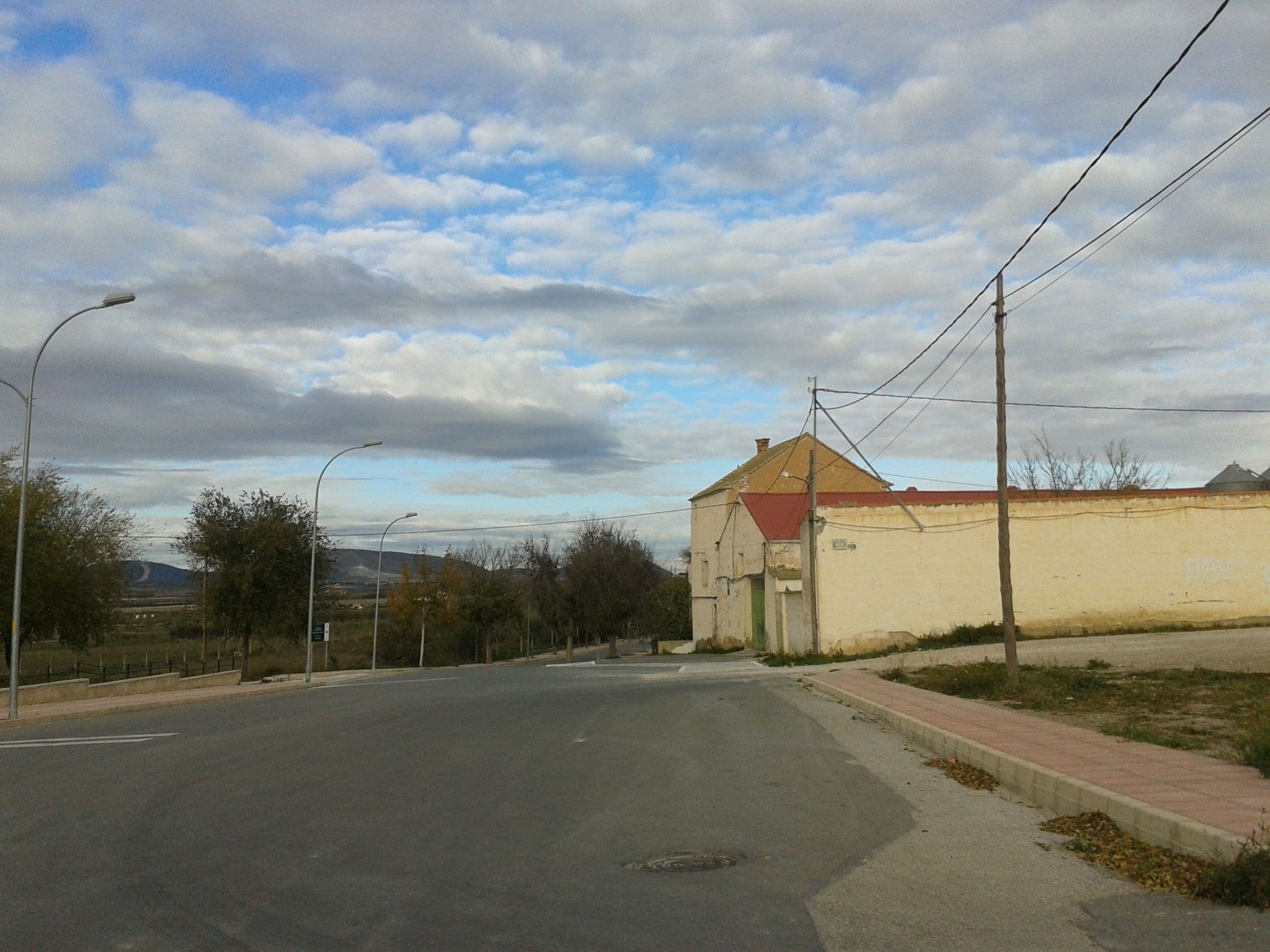 Street view near Área de autocaravanas Caudete, Caudete — © rororo (CC BY-SA · Mapillary)