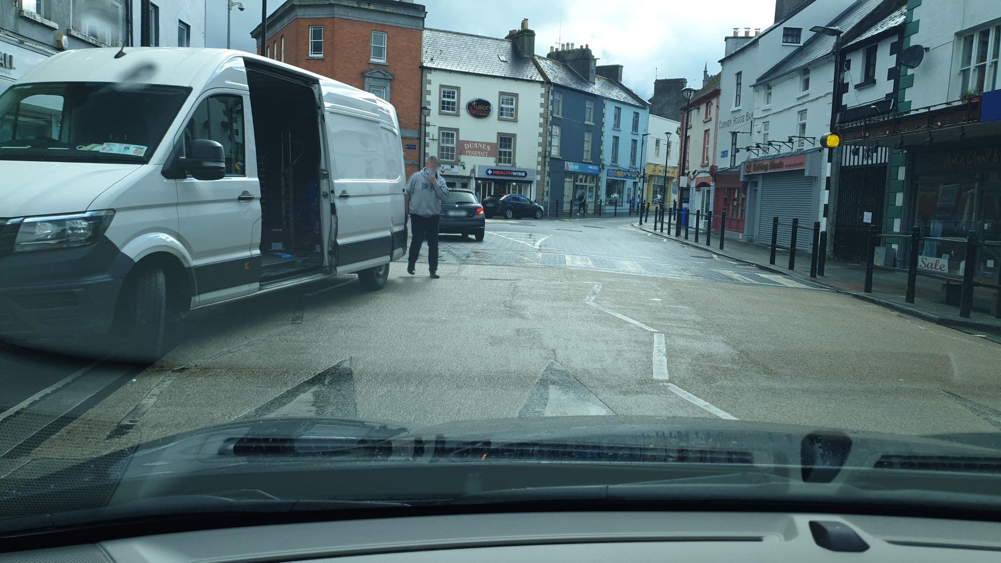 Street view near Gullane's, Ballinasloe — © yannakis (CC BY-SA · Mapillary)