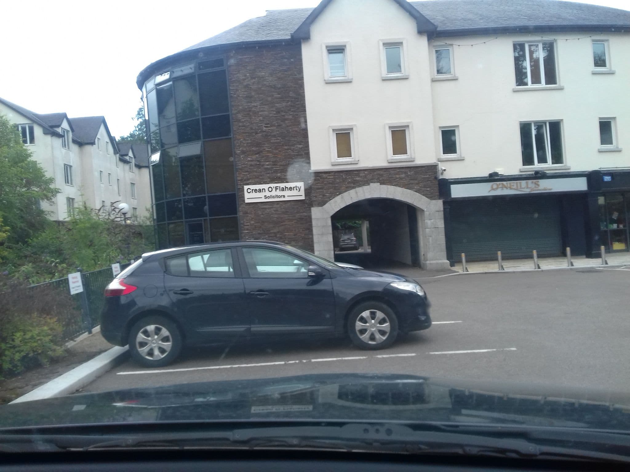 Street view near Carlton Millrace Hotel, Bunclody — © debigc (CC BY-SA · Mapillary)