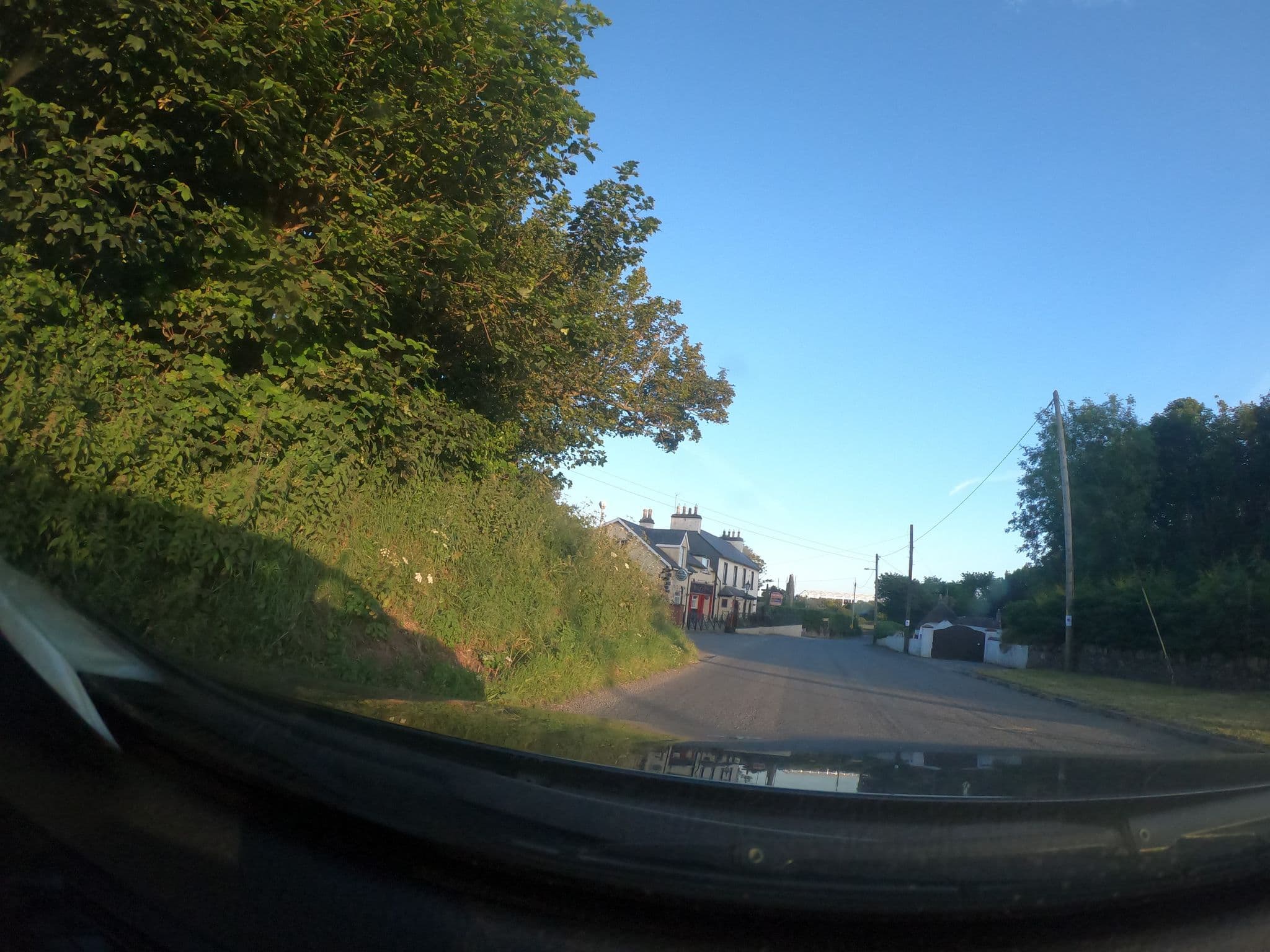 Street view near Butler's B&B, Ballygerry — © lineo (CC BY-SA · Mapillary)
