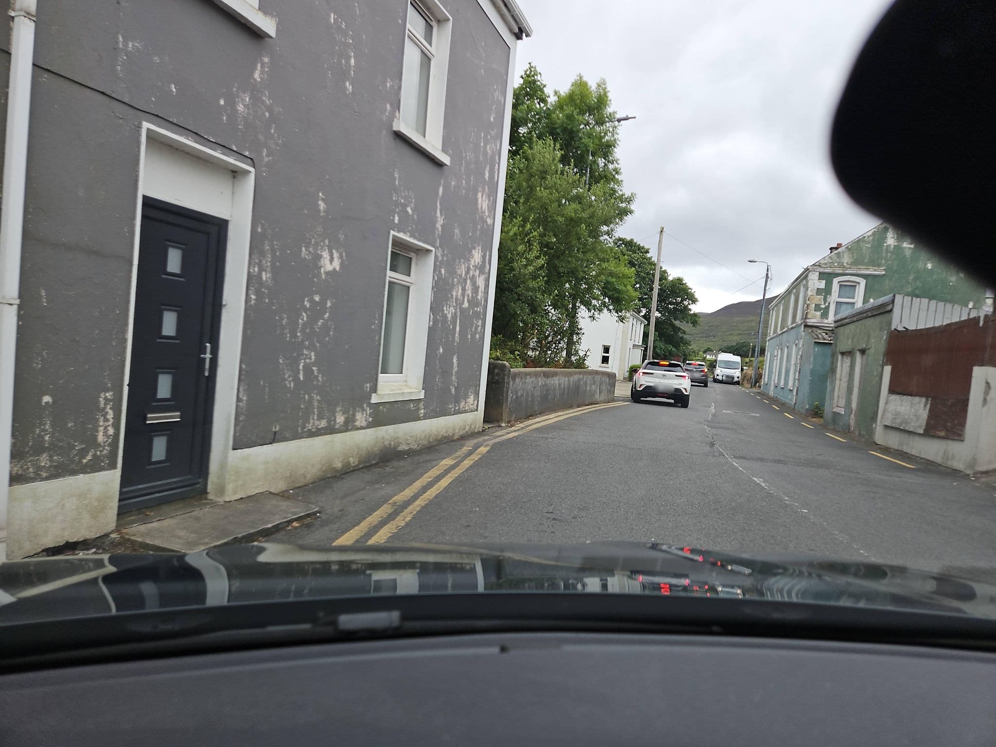 Street view near Óstán Sliabh Liag, Killybegs — © toho (CC BY-SA · Mapillary)