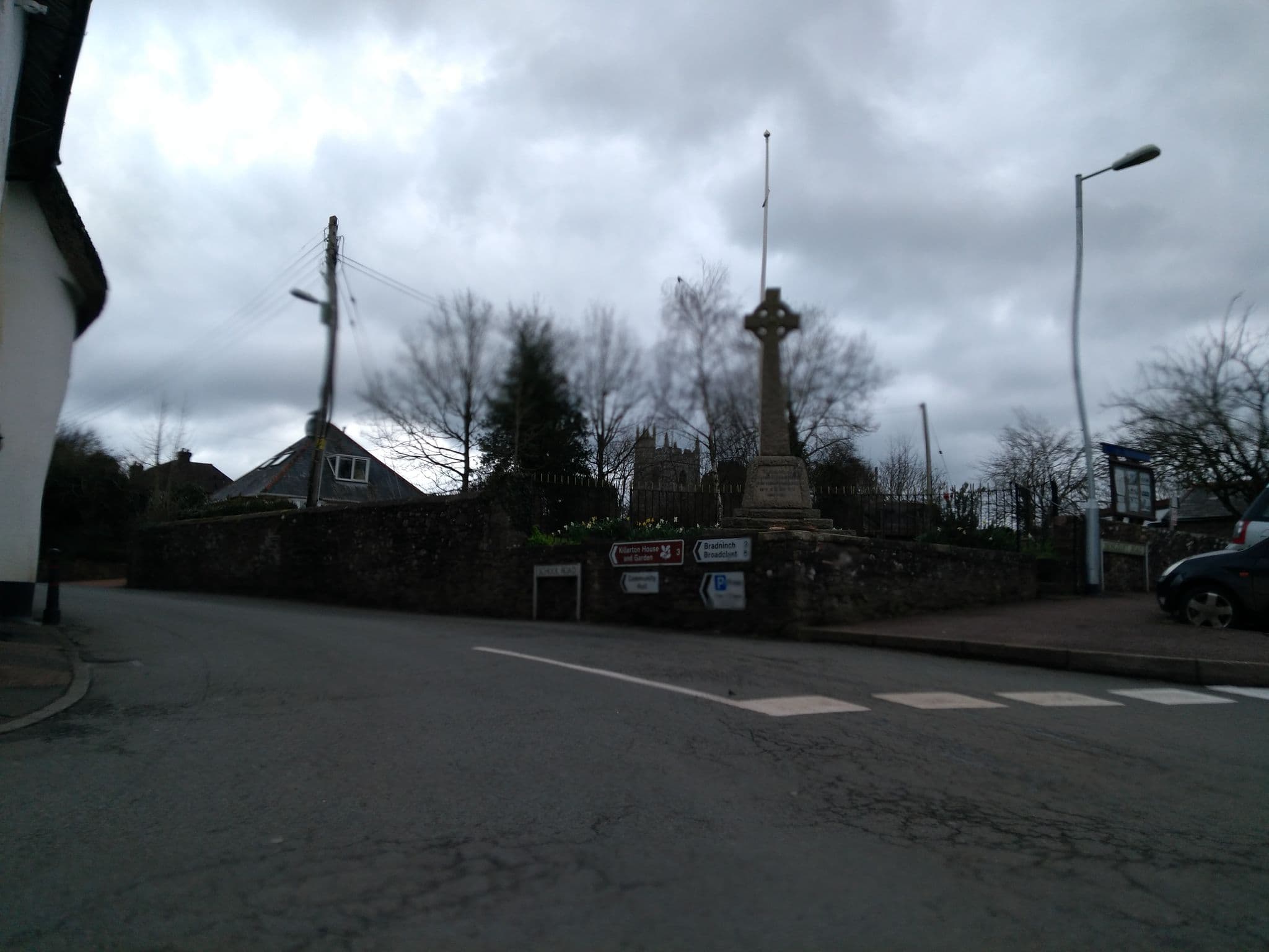 Street view near The Silverton Inn, Silverton — © andygates (CC BY-SA · Mapillary)