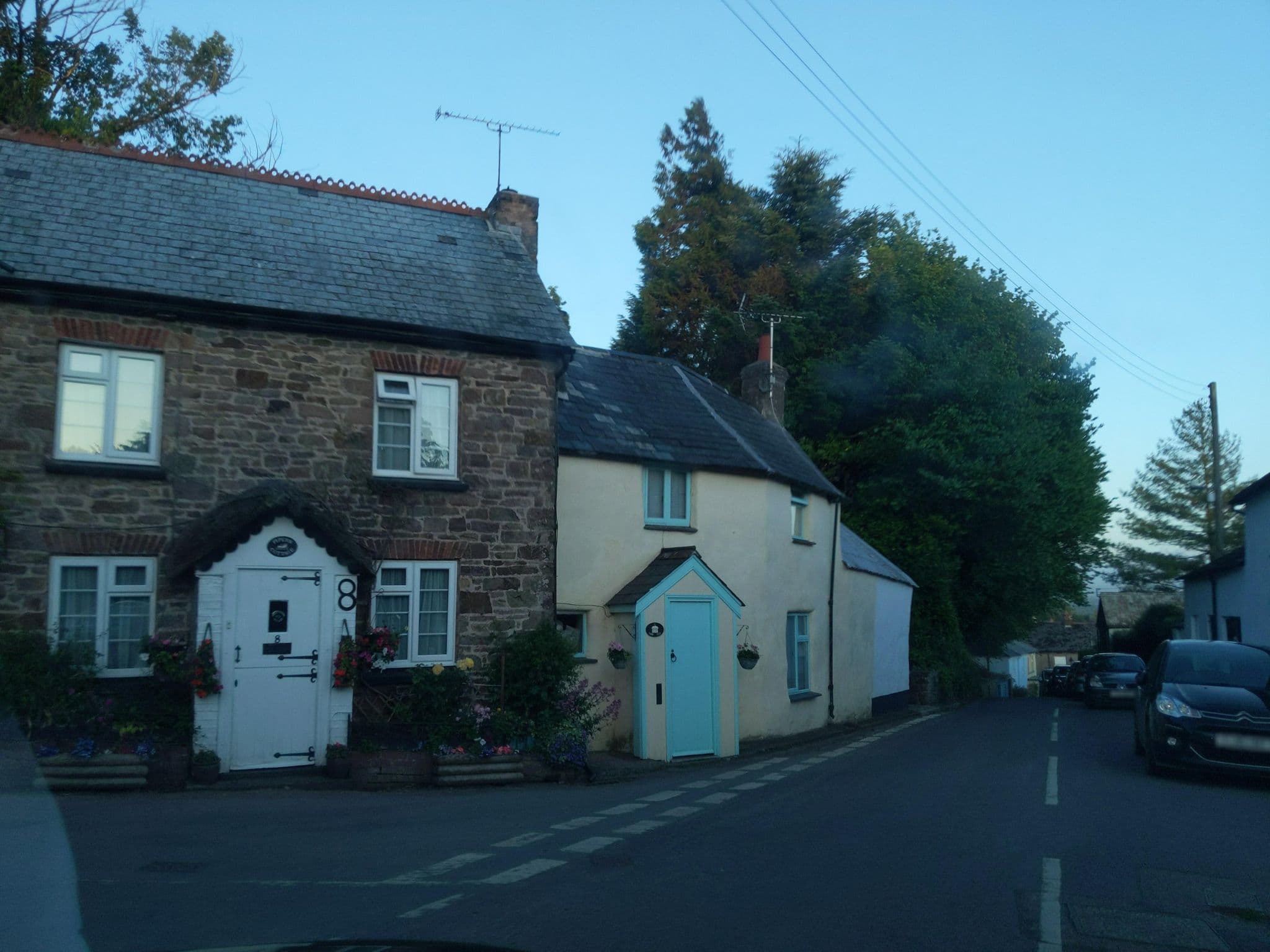 Street view near Pipers Cottage B&B, Hatherleigh — © WaggyDog (CC BY-SA · Mapillary)