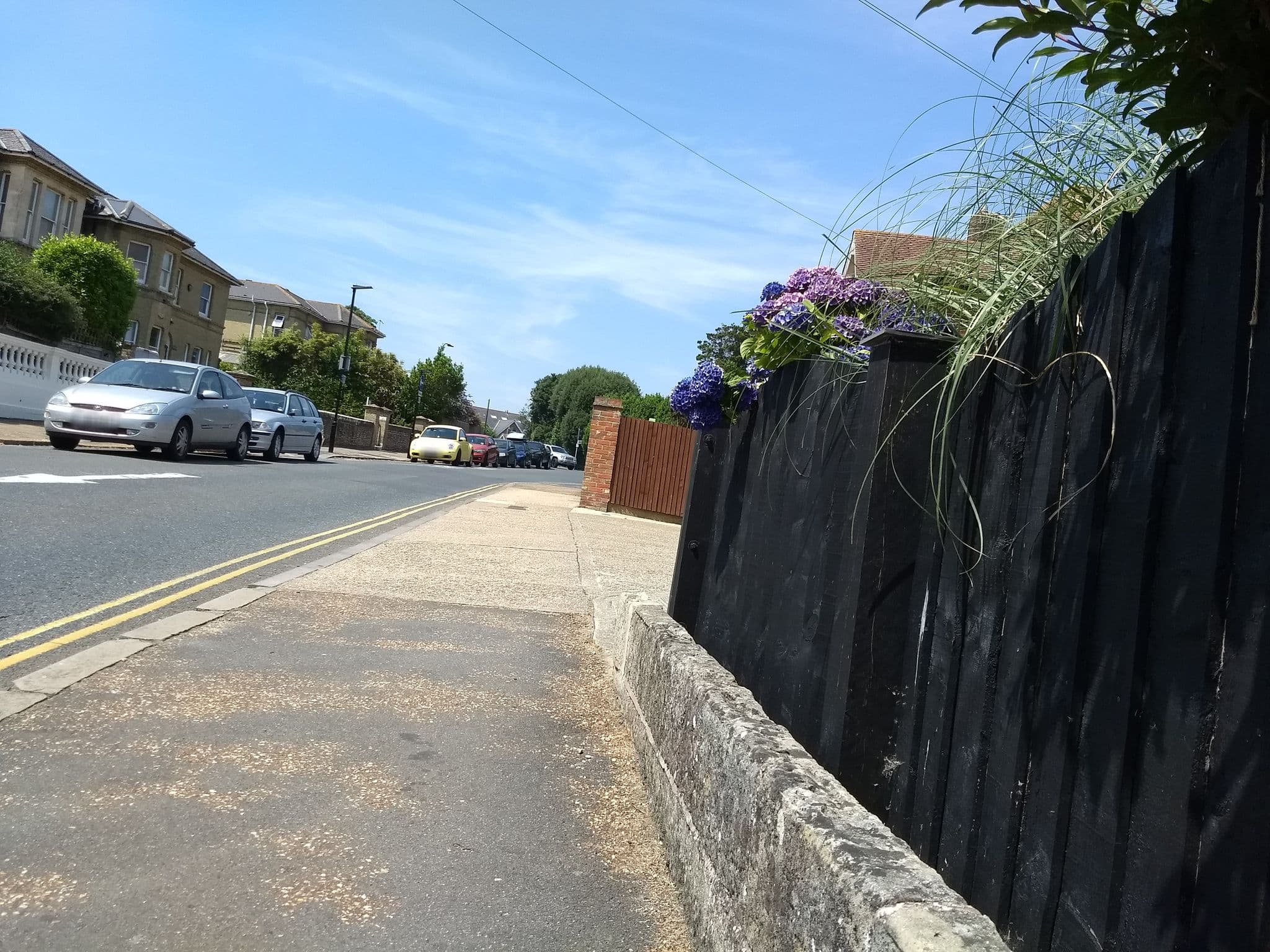 Street view near Bell Lodge Hotel, Sandown — © mappernerd (CC BY-SA · Mapillary)