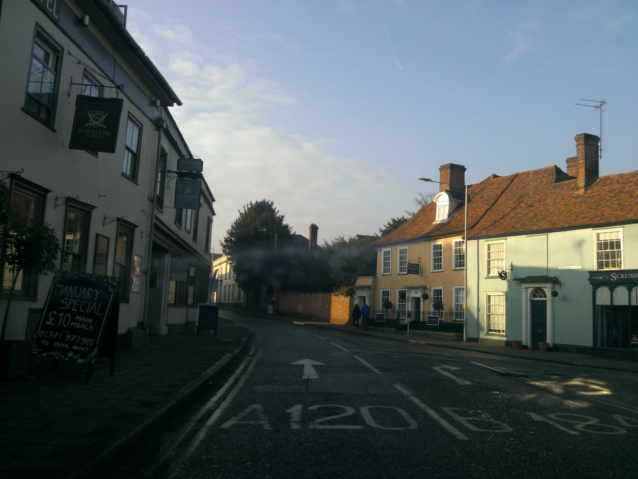 Street view near Saracen's Head, Great Dunmow — © petermead (CC BY-SA · Mapillary)