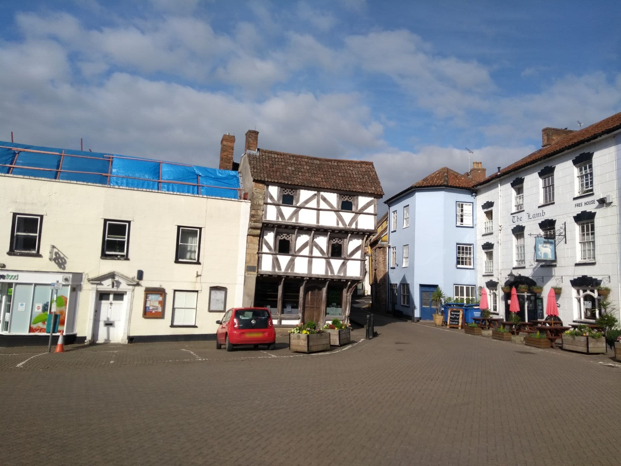 Street view near The Lamb Inn, Axbridge — © ukchris (CC BY-SA · Mapillary)