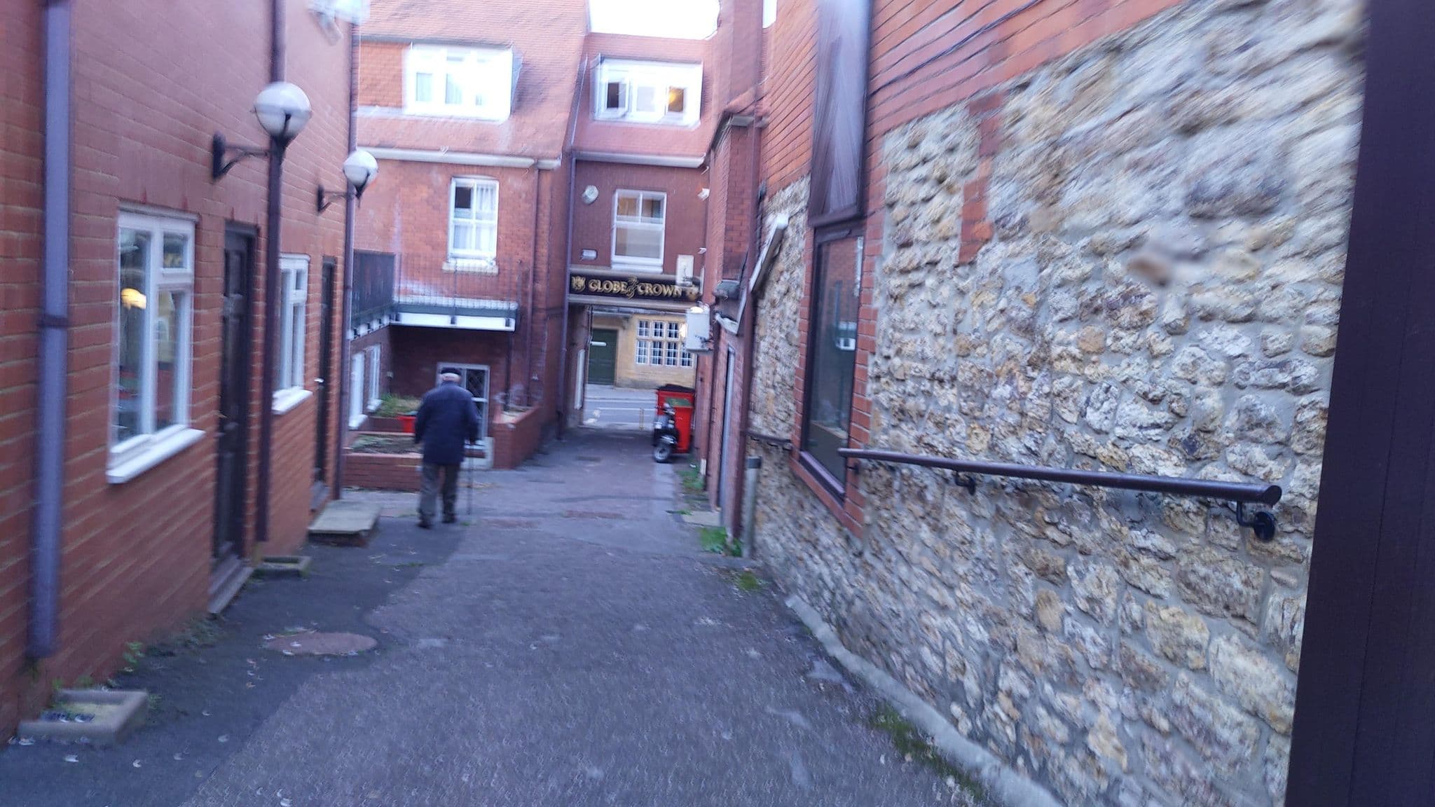 Street view near The Globe & Crown, Yeovil — © tonys999 (CC BY-SA · Mapillary)