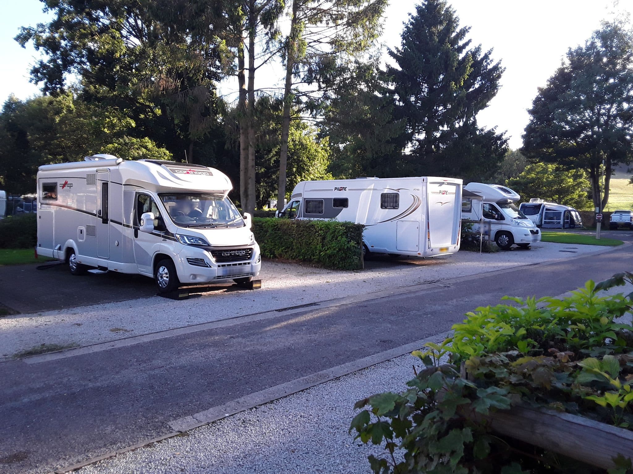 Street view near Chatsworth Park Caravan & Motorhome Club Site, Baslow — © janvanbekkum (CC BY-SA · Mapillary)