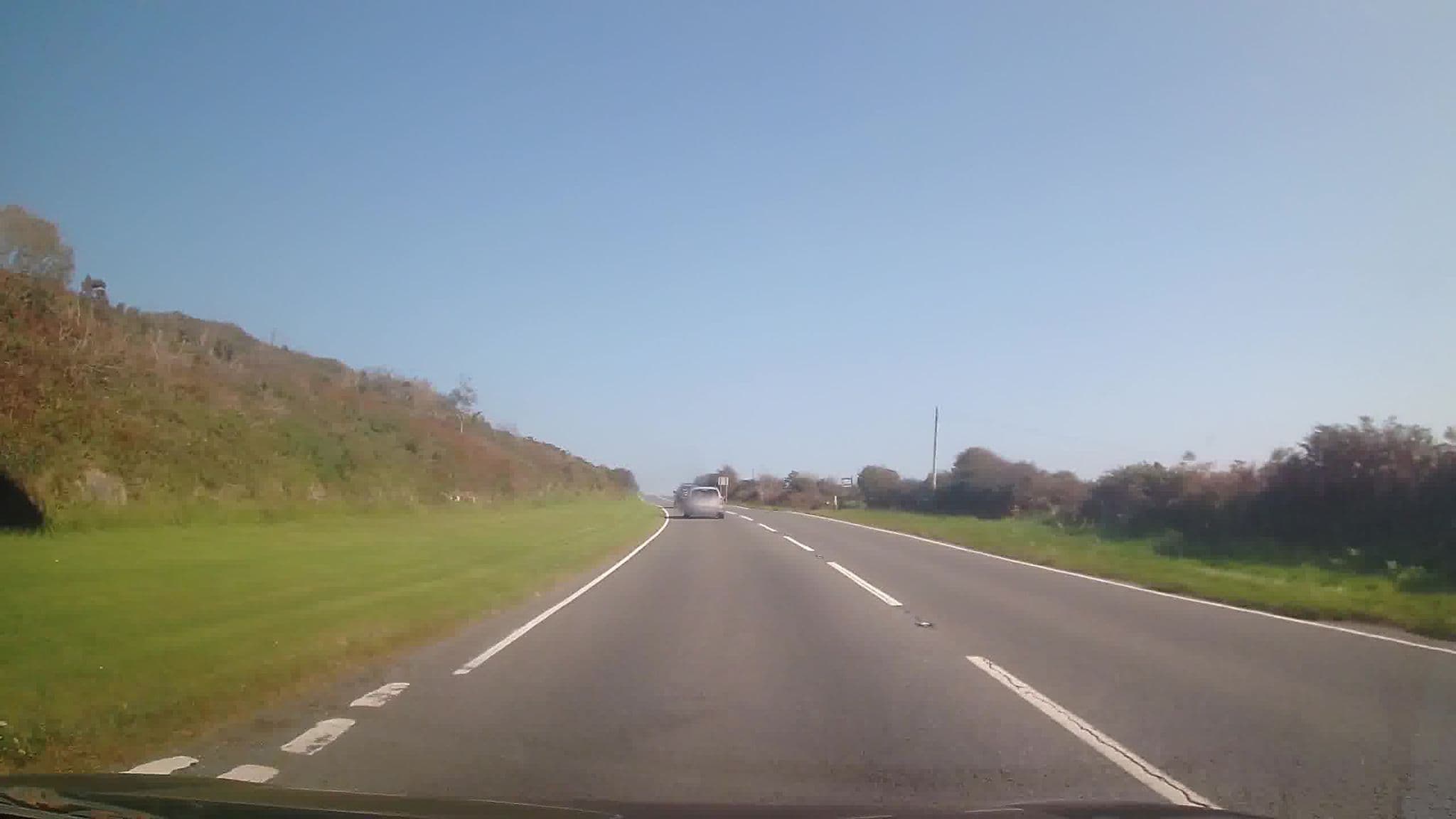 Street view near Fishguard Bay Caravan and Camping Park, Fishguard — © trigpoint (CC BY-SA · Mapillary)