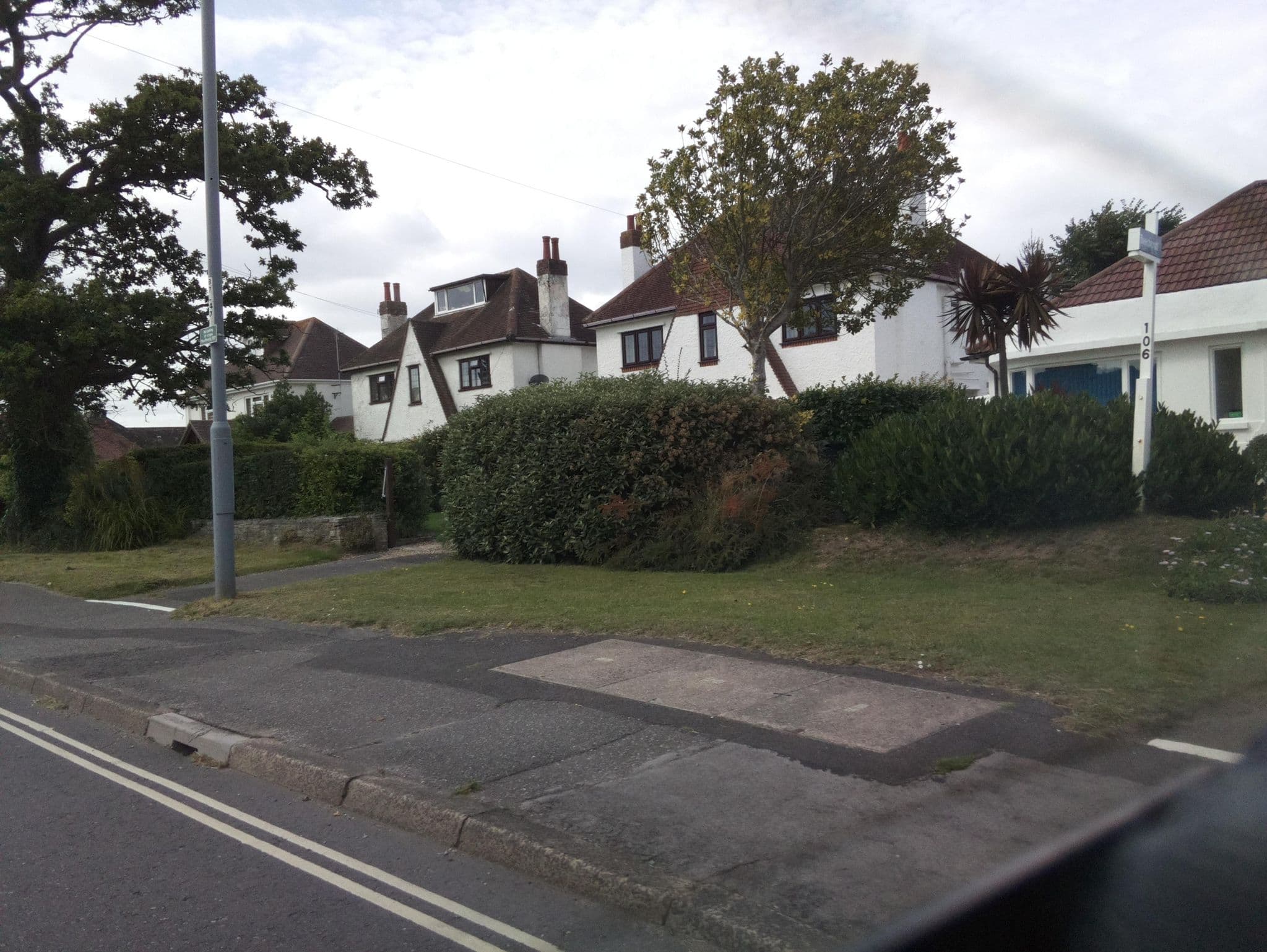 Street view near Beechwood Place B&B, Barton on Sea — © southglos (CC BY-SA · Mapillary)
