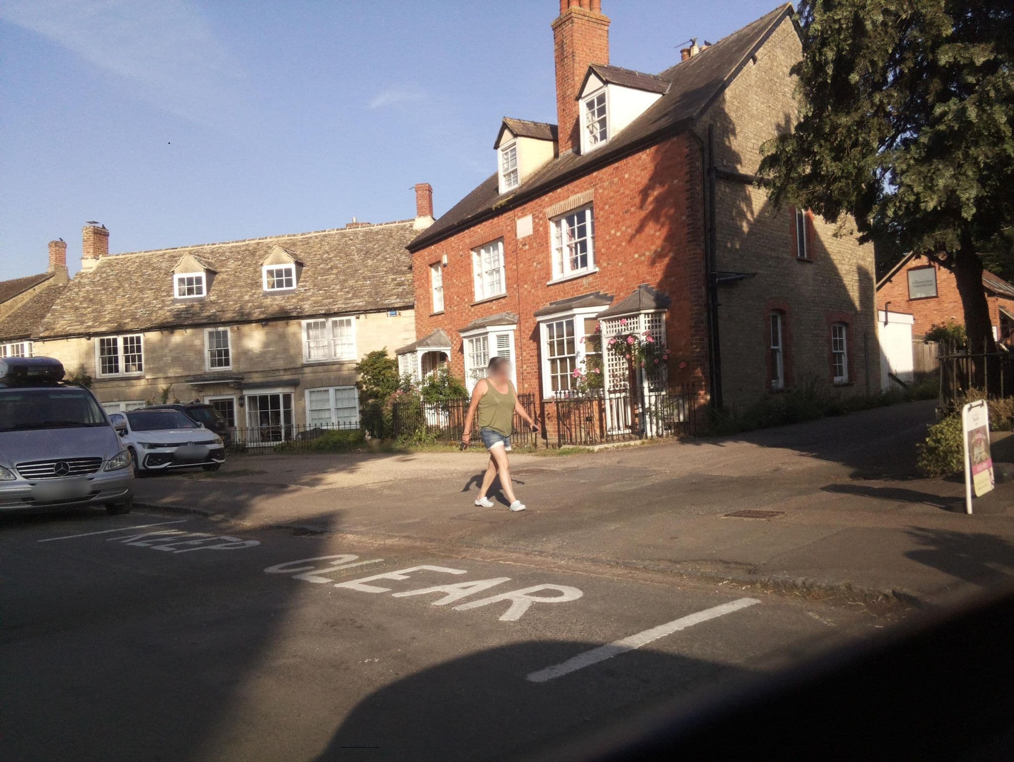 Street view near Wheelgate House, Bampton — © southglos (CC BY-SA · Mapillary)