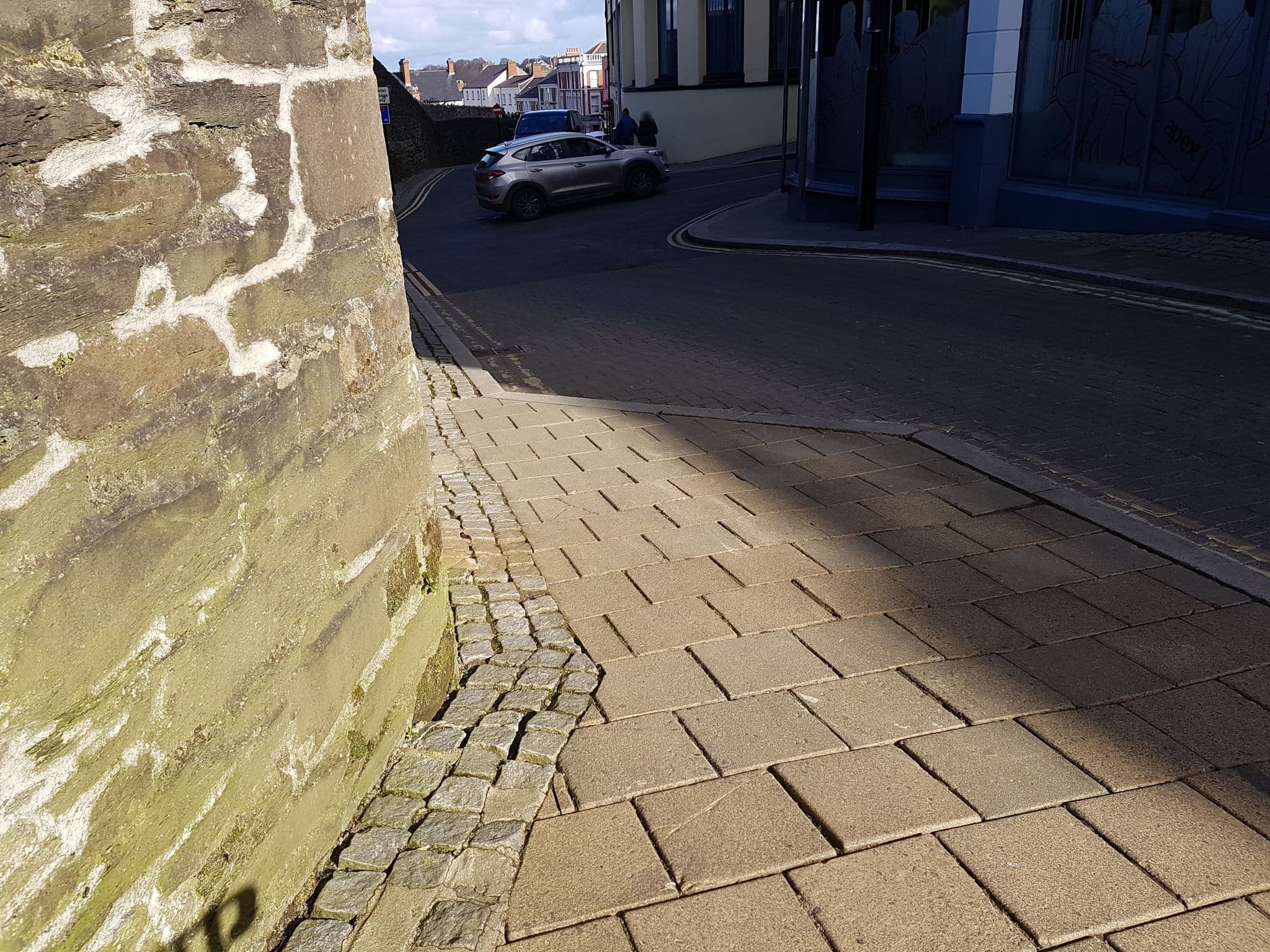 Street view near Maldron Hotel Derry, Londonderry County Borough — © matthewitt (CC BY-SA · Mapillary)