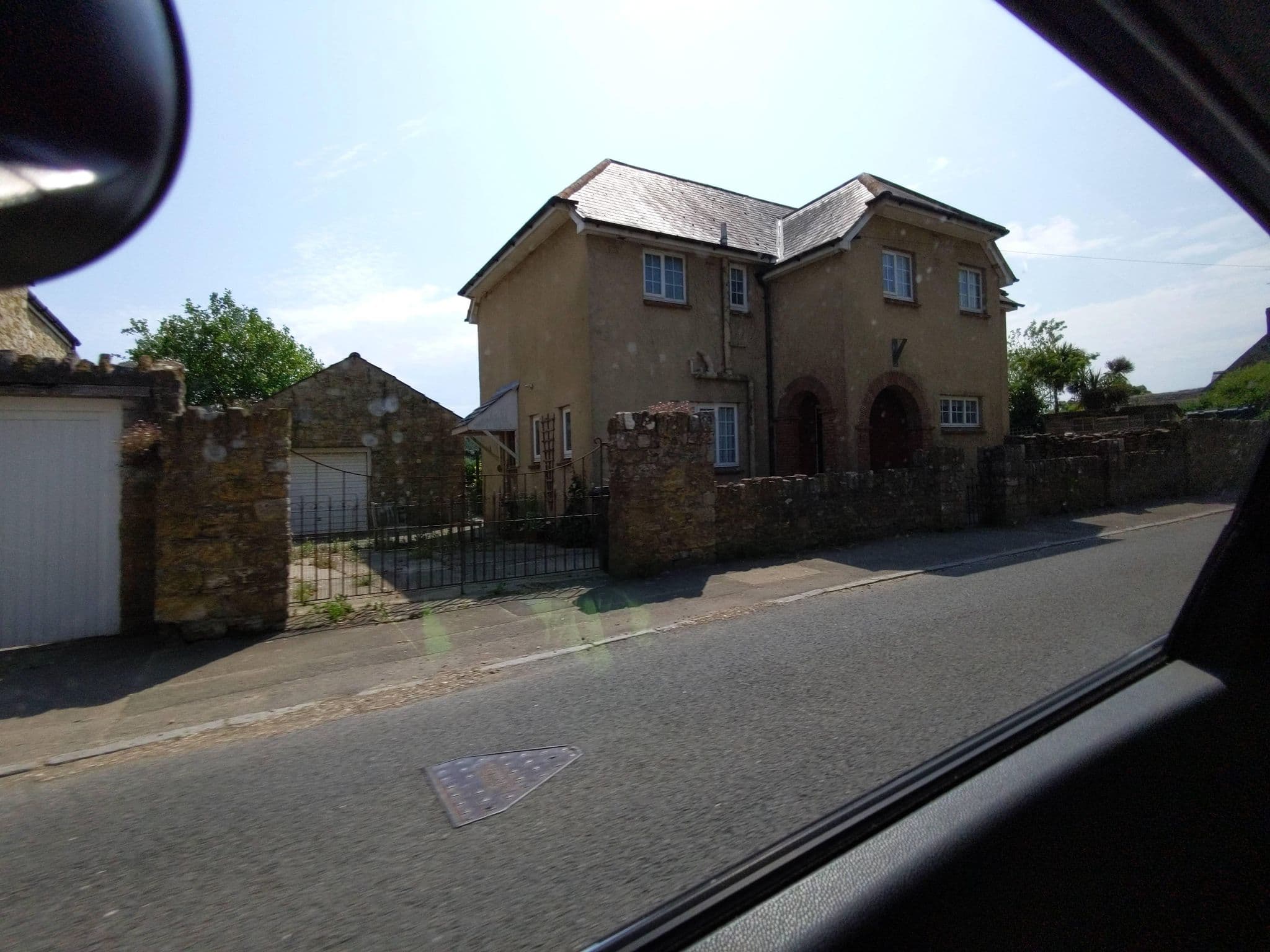 Street view near Cowards Lane Farmhouse, Chickerell — © WaggyDog (CC BY-SA · Mapillary)