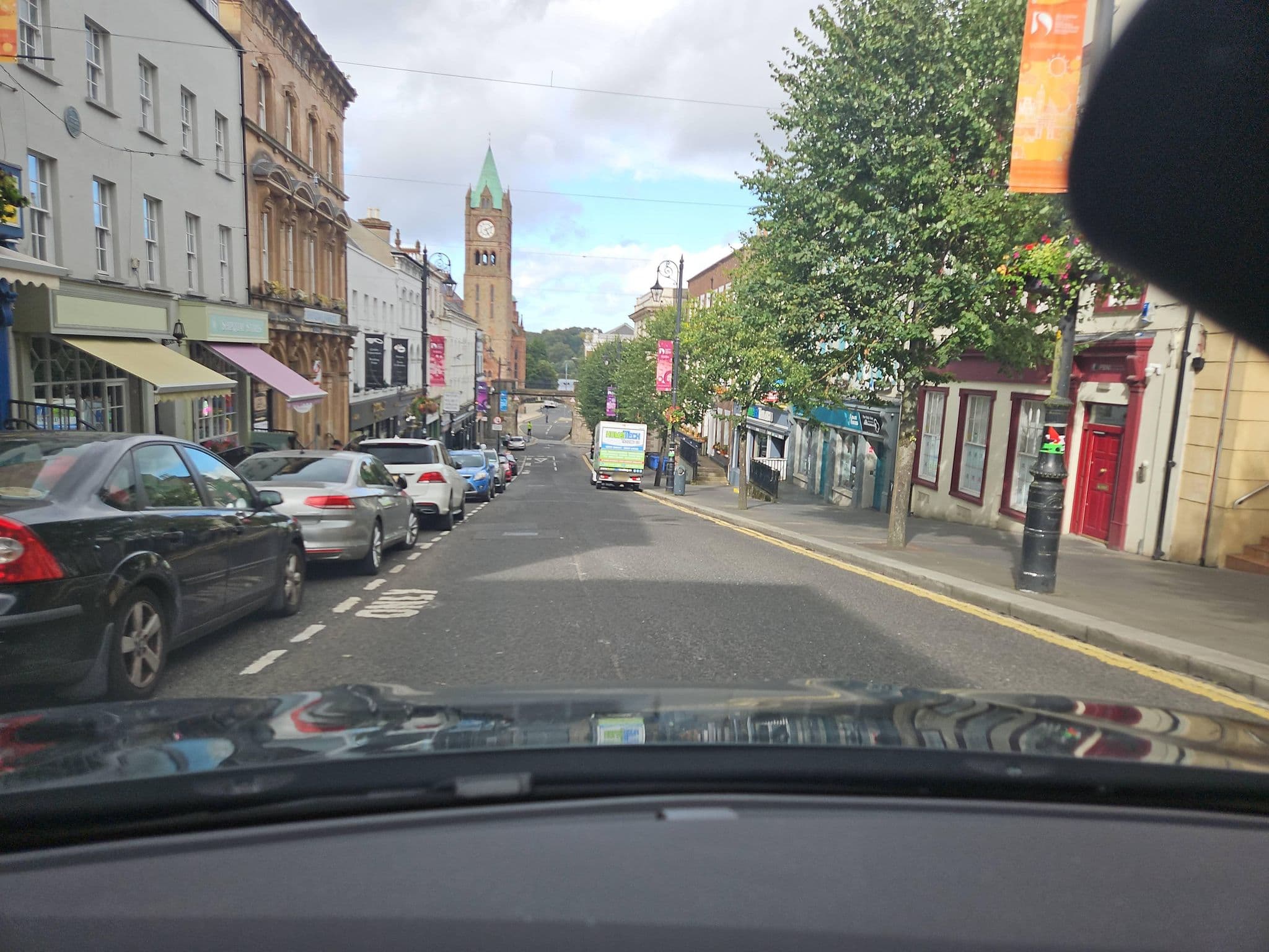 Street view near Shipquay Hotel, Londonderry County Borough — © toho (CC BY-SA · Mapillary)