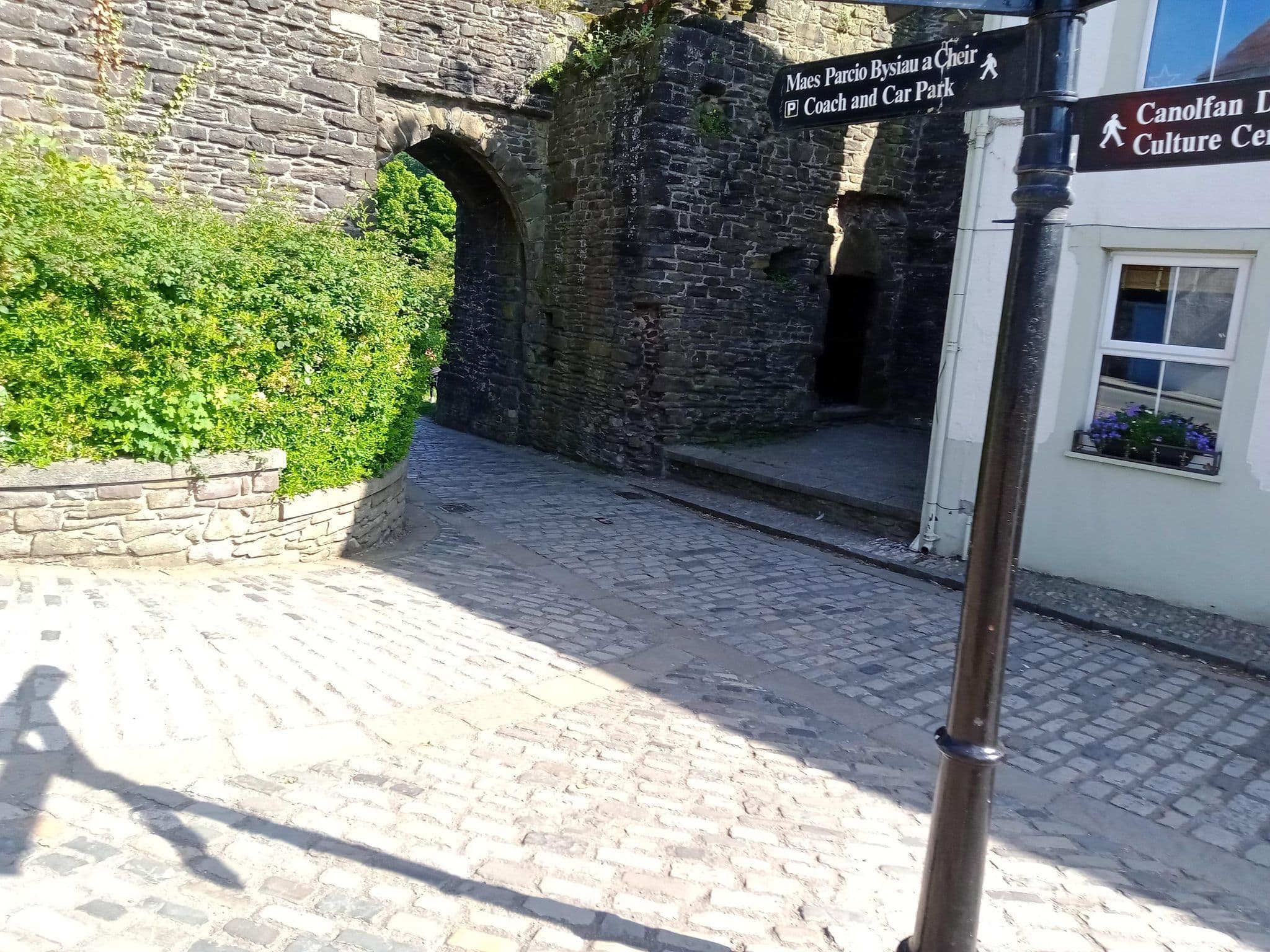 Street view near Number 18, Conwy — © annekaro (CC BY-SA · Mapillary)