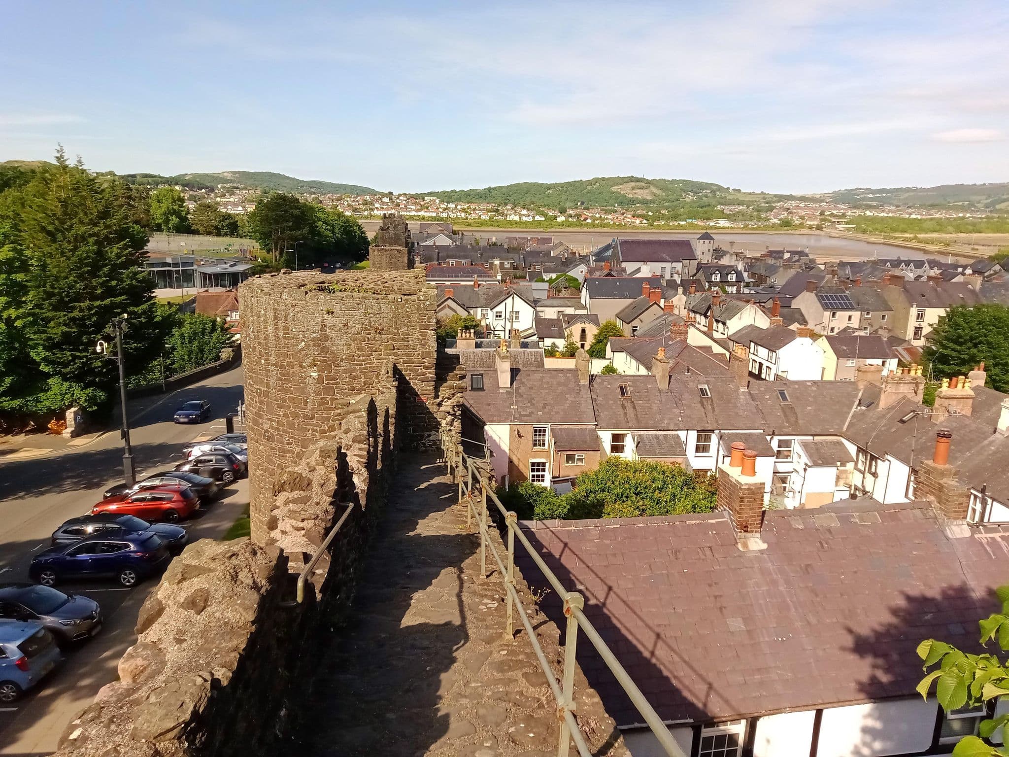 Street view near Llewelyn B & B, Conwy — © annekaro (CC BY-SA · Mapillary)